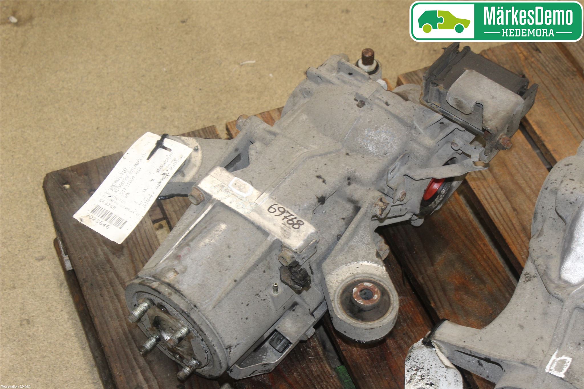 Mitsubishi OUTLANDER 13-21 Bakaksel Kardang Bak -Diff