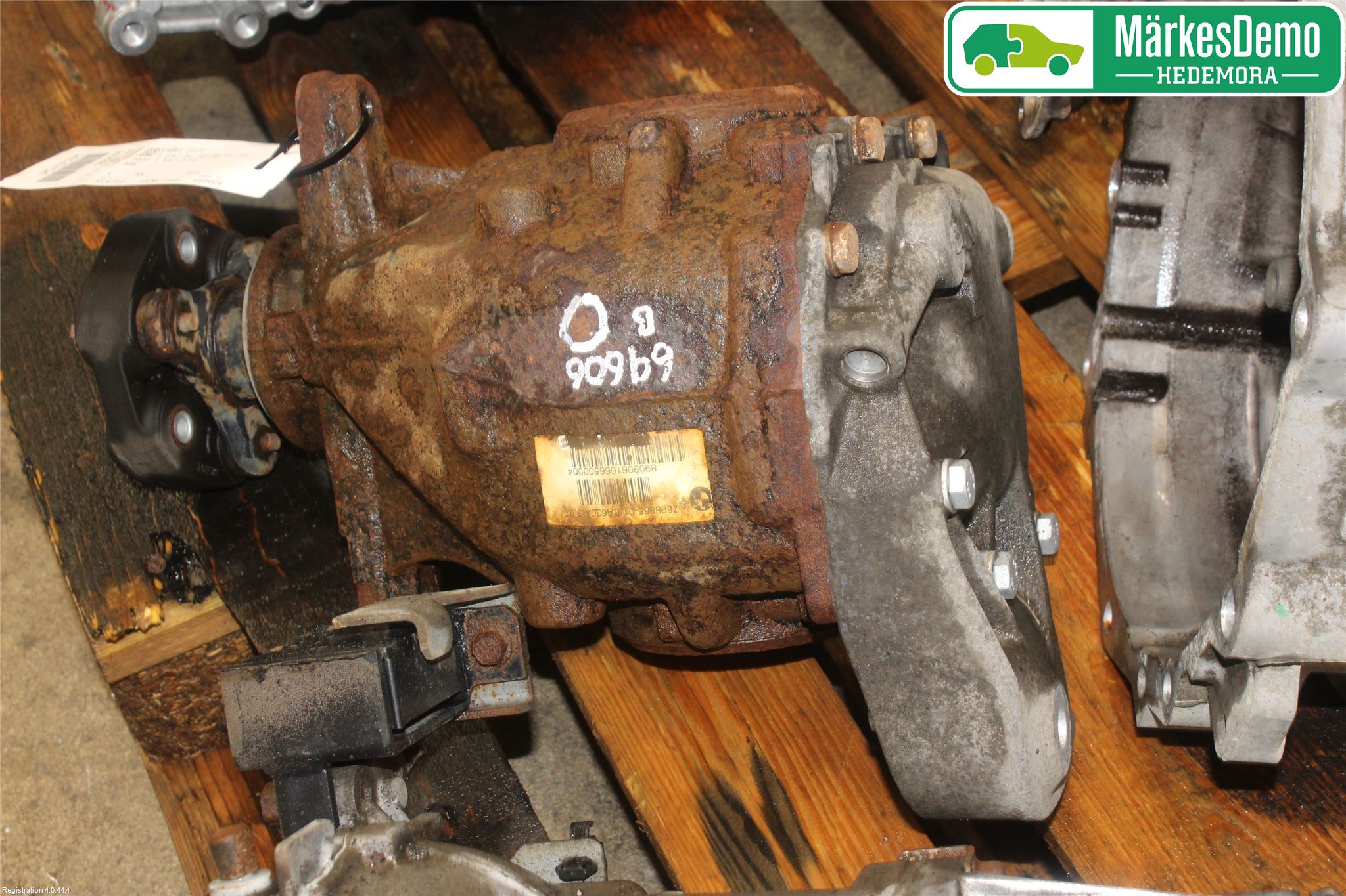 BMW 1 E87/81 5D/3D 03-11 Bakaksel Kardang Bak -Diff
