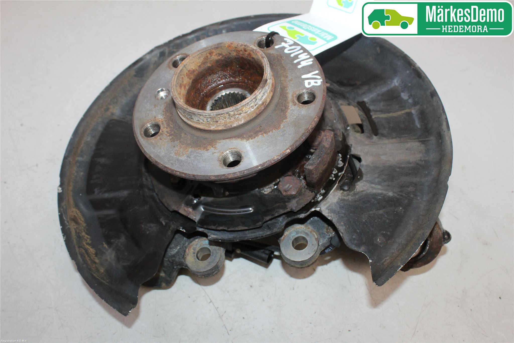 BMW 1 F20/F21 11-19 Spindel Vb