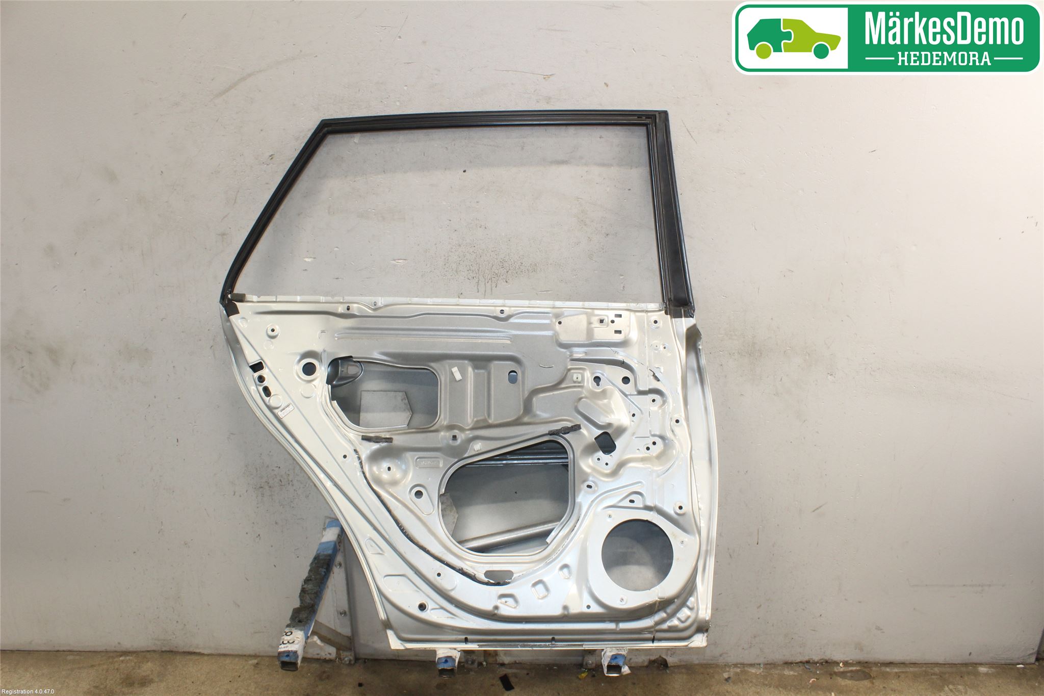 Toyota AVENSIS 03-06 Dør 4D Bak Venstre