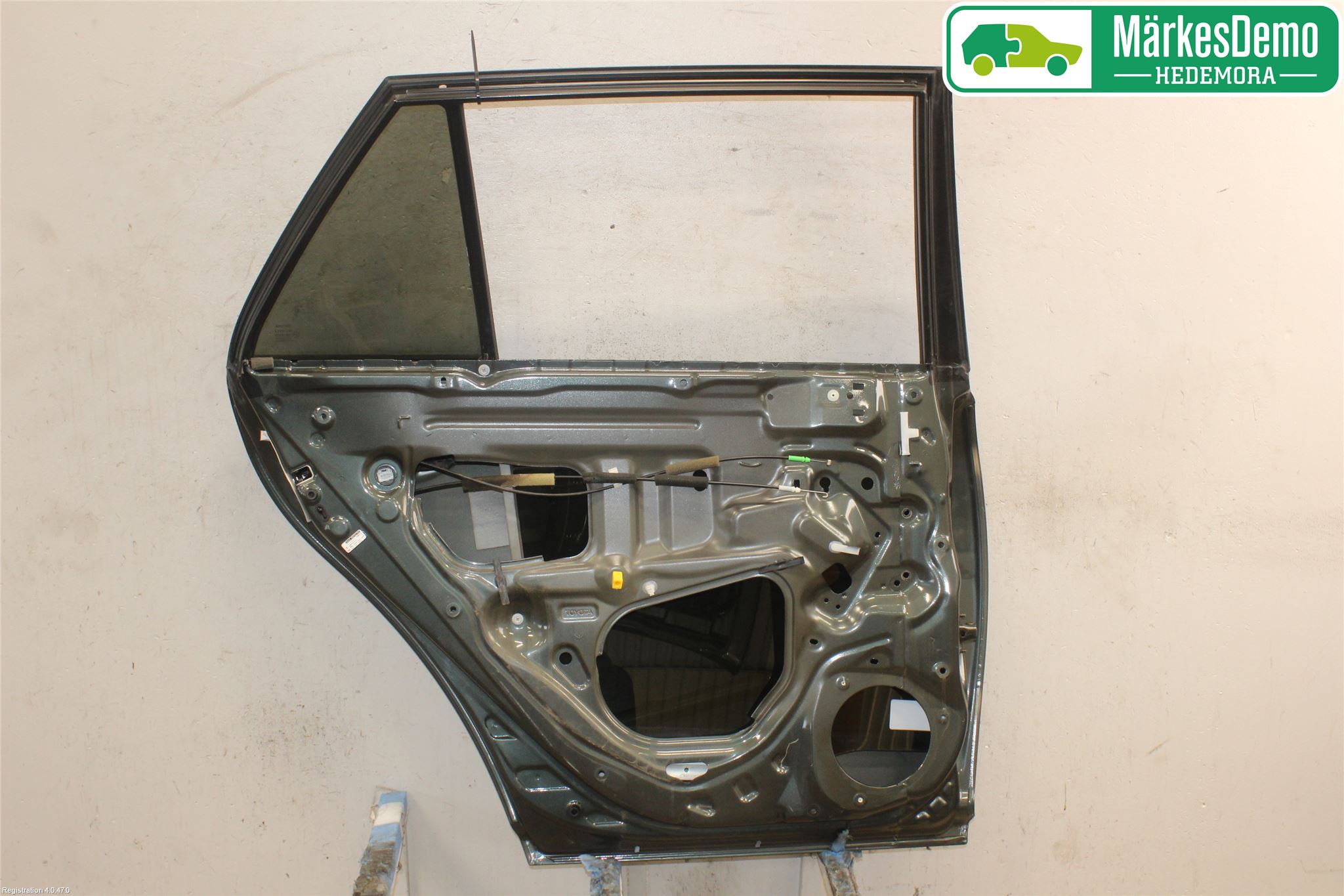 Toyota AVENSIS 03-06 Dør 4D Bak Venstre