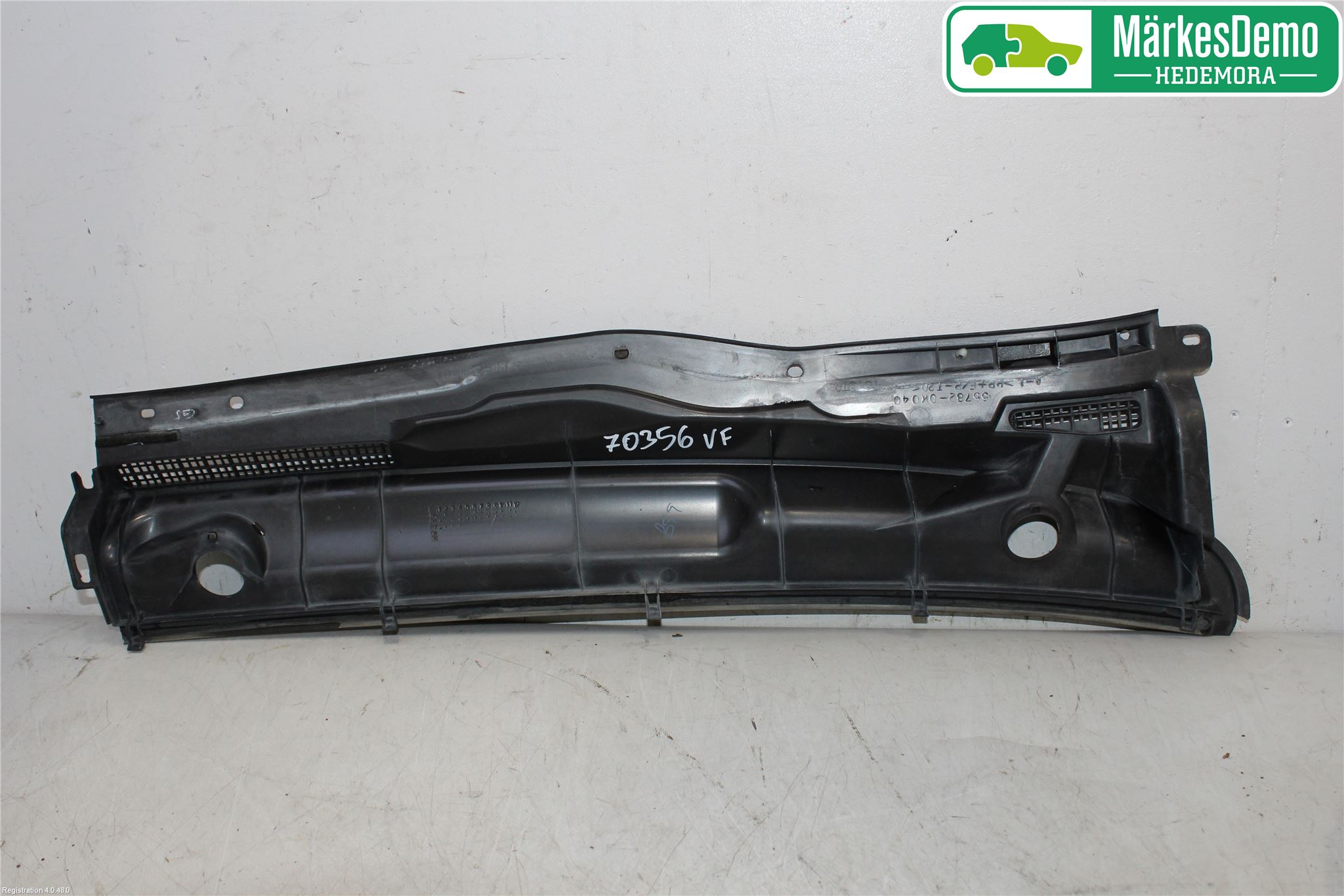 Toyota HILUX 05-16 Visker Deksel-Grill-Under Frr