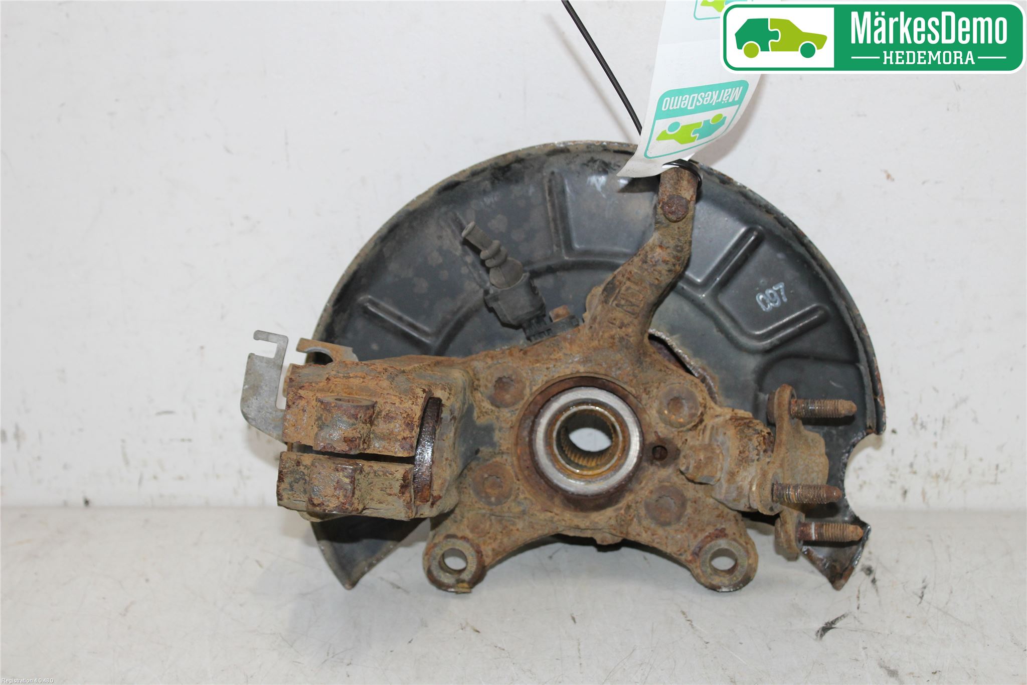 Volkswagen VW CADDY      04-10 Spindel Hf