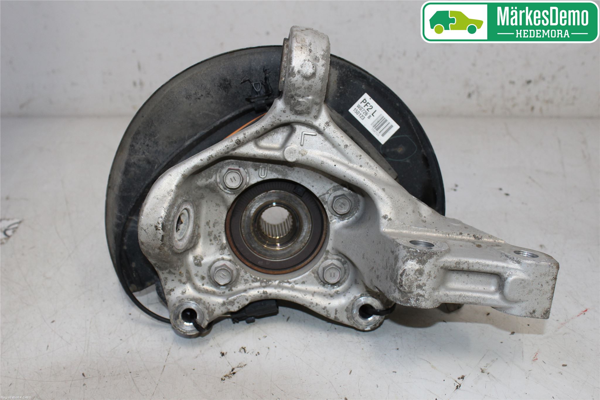 Toyota PRIUS ZVW30 09-20 Spindel Vf