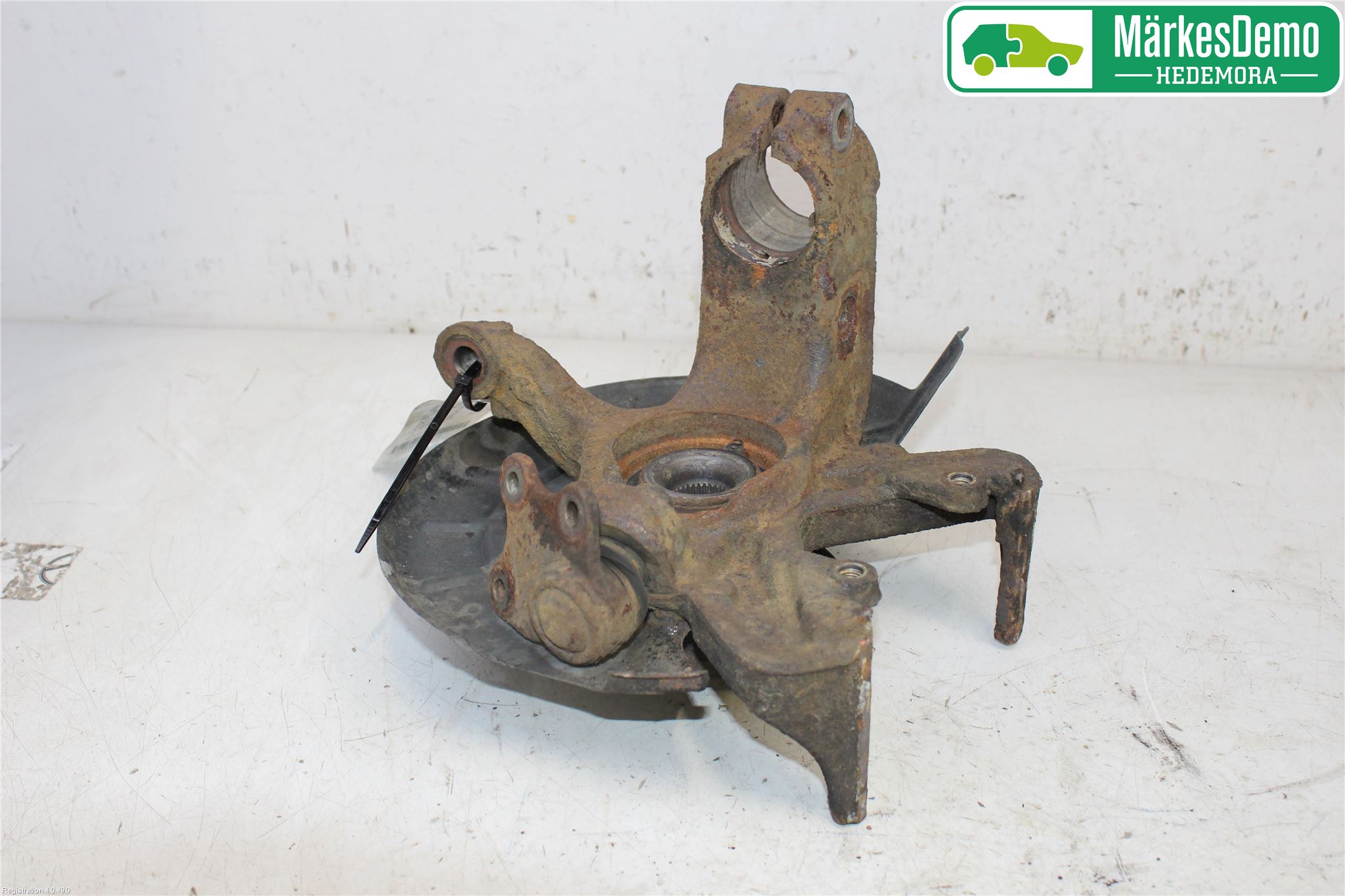 Volkswagen VW FOX Spindel Vf