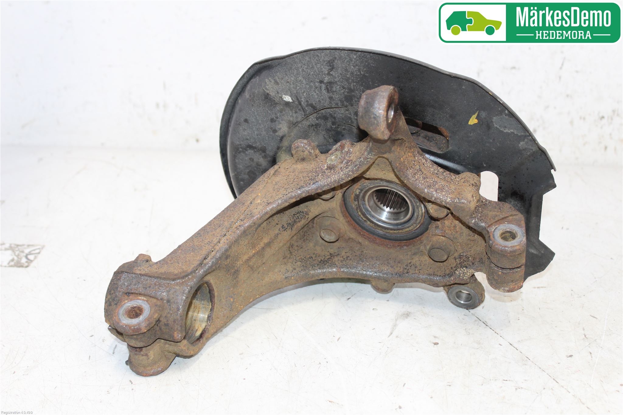 Nissan X-TRAIL 14-21 Spindel Hf