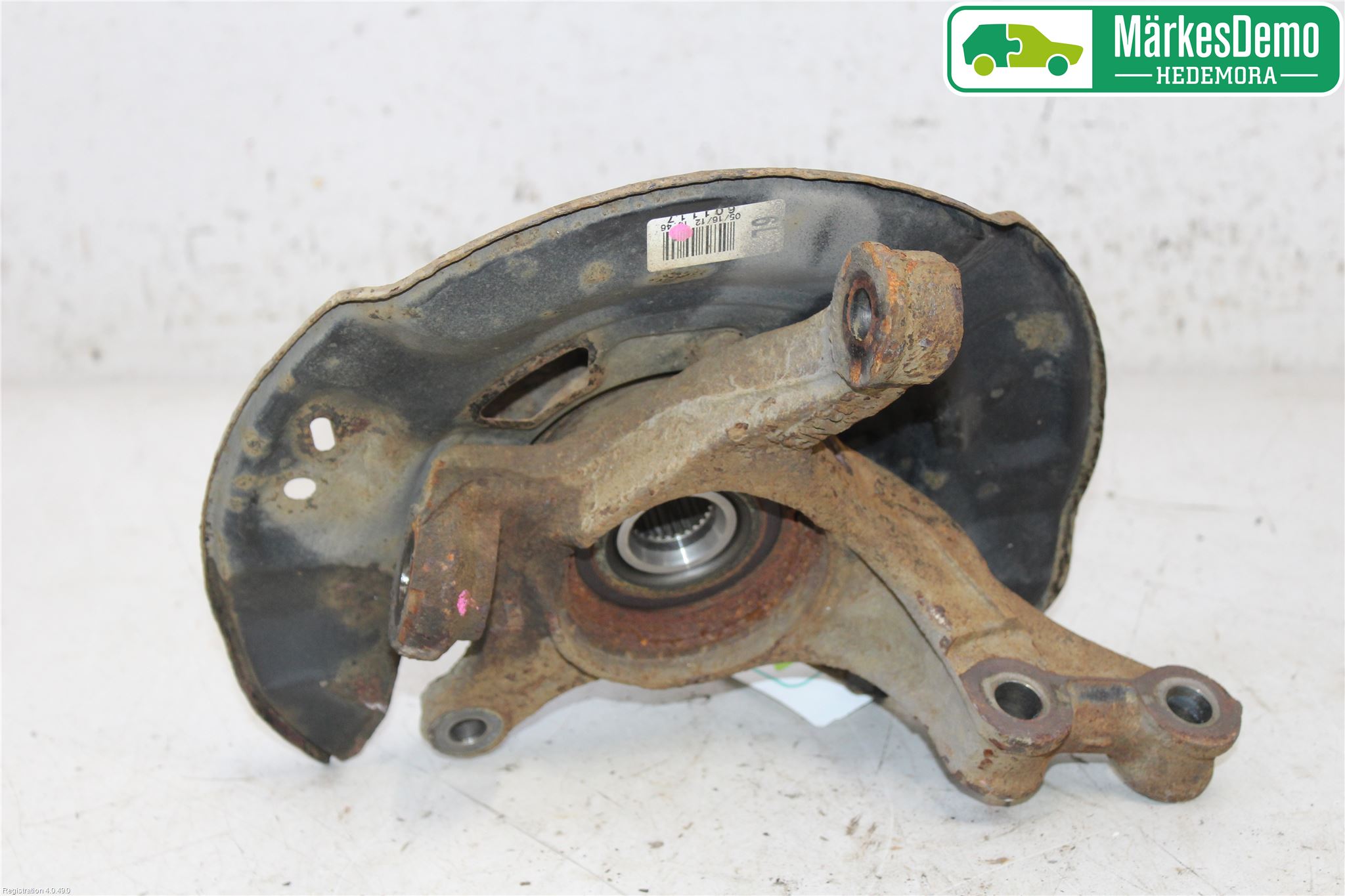 Toyota YARIS XP130 12-14 Spindel Vf