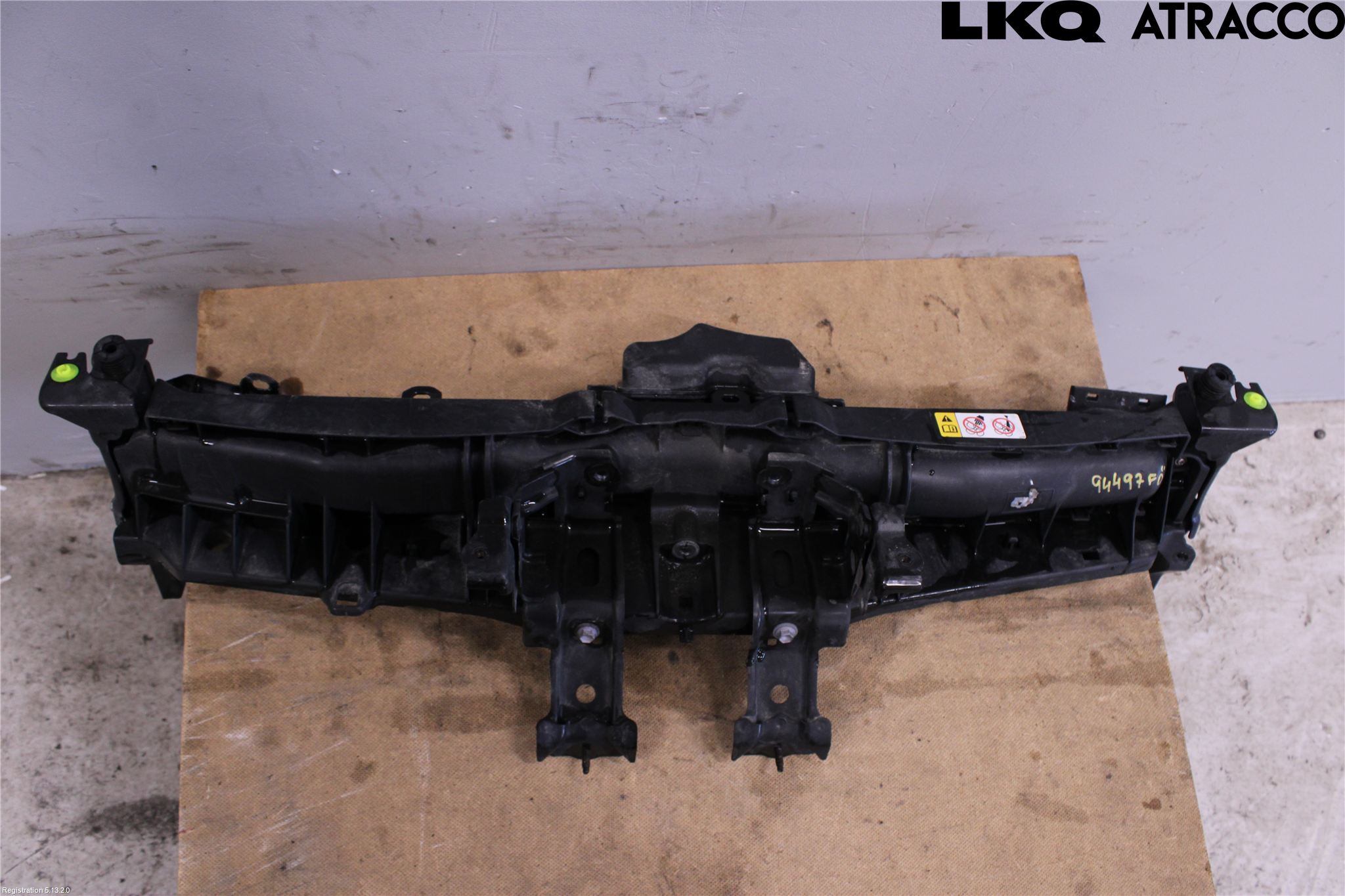 Toyota YARIS XP21 20- Frontplate Øvre