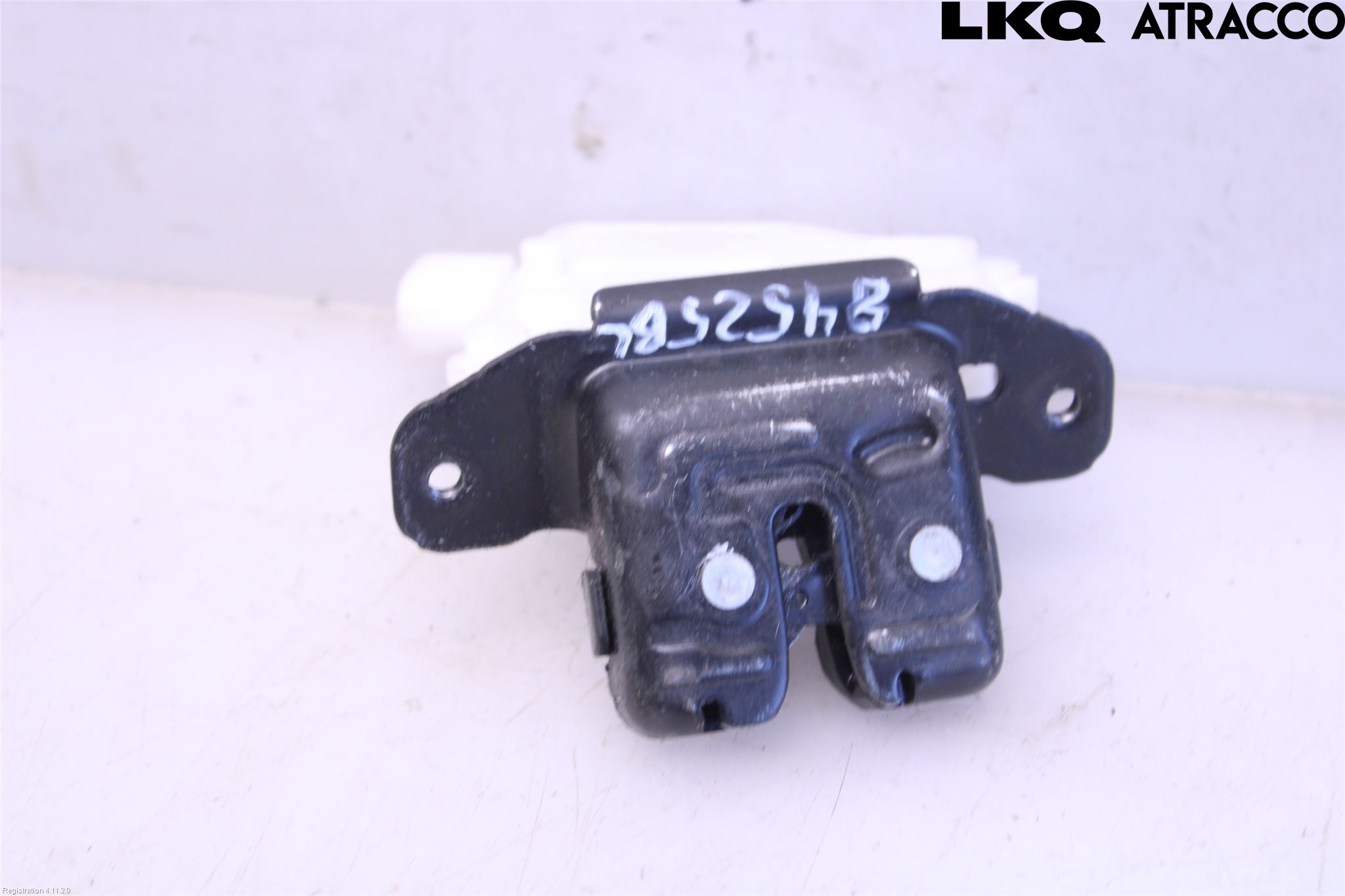 Toyota AURIS 13-19 Bakluke-Lokk Låsekasse