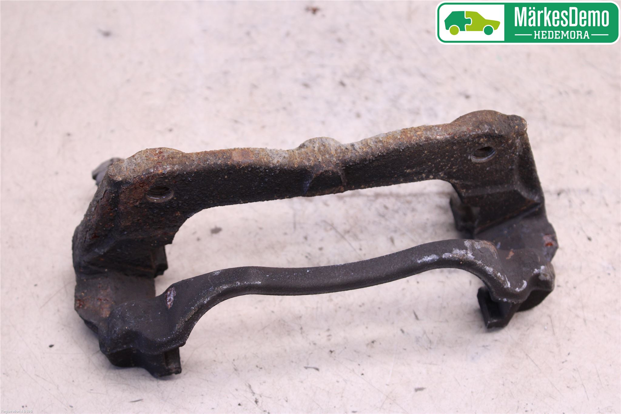 Toyota AVENSIS 16-18 Bremsecaliper Feste Holder