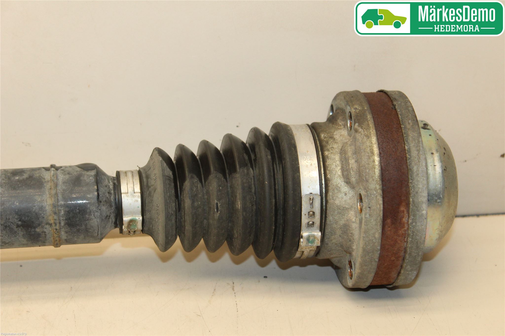 Volkswagen VW PASSAT 11-14 Drivaksel Foran Kompl Høyre