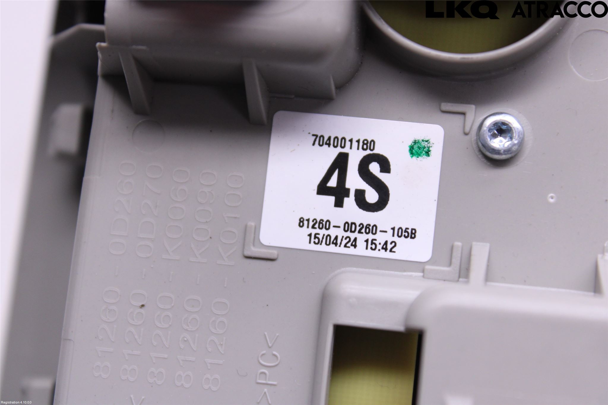 Toyota YARIS CROSS XP21 21- Innr Taklys