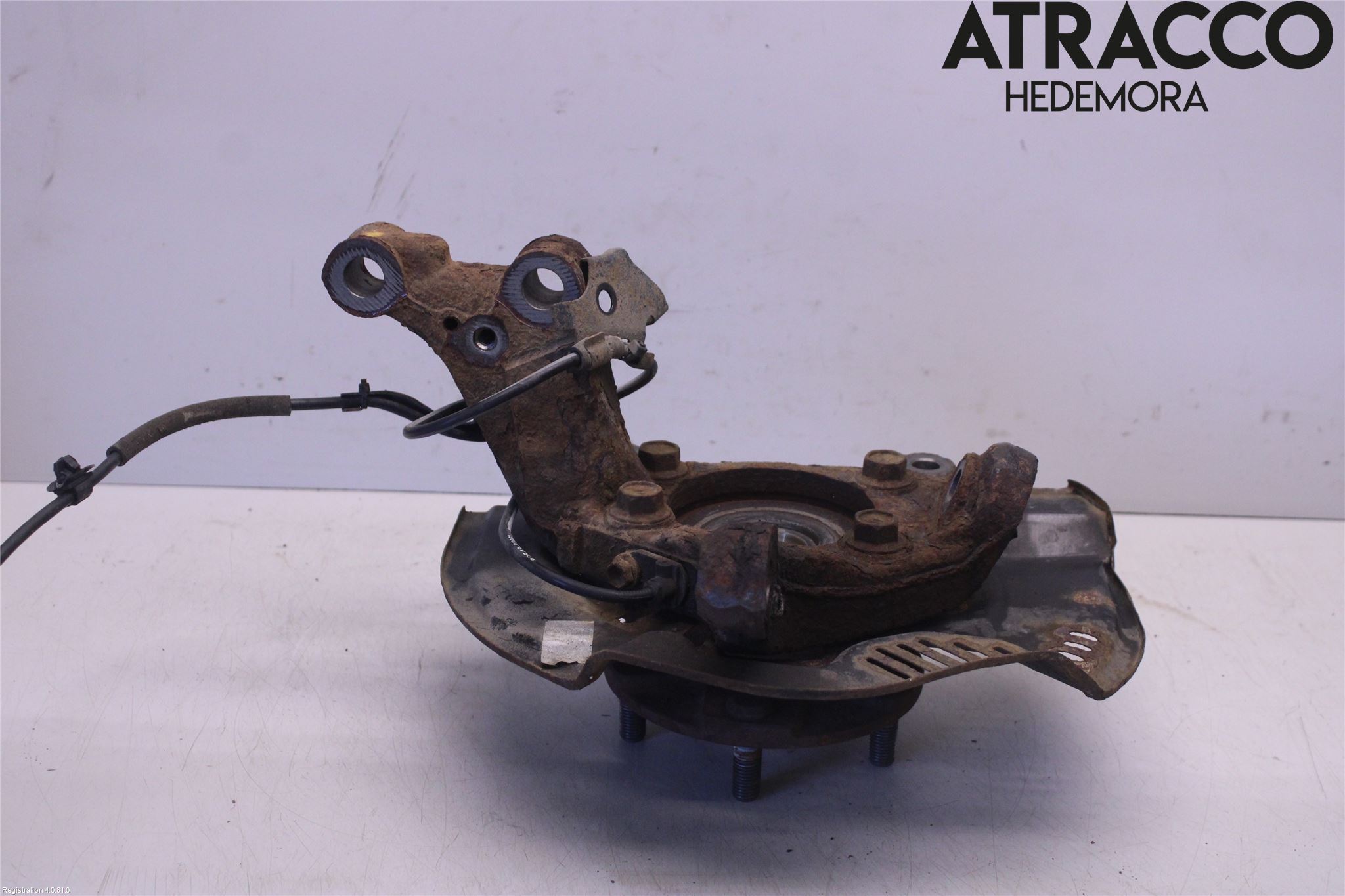 Toyota AURIS 10-12 Spindel Vf