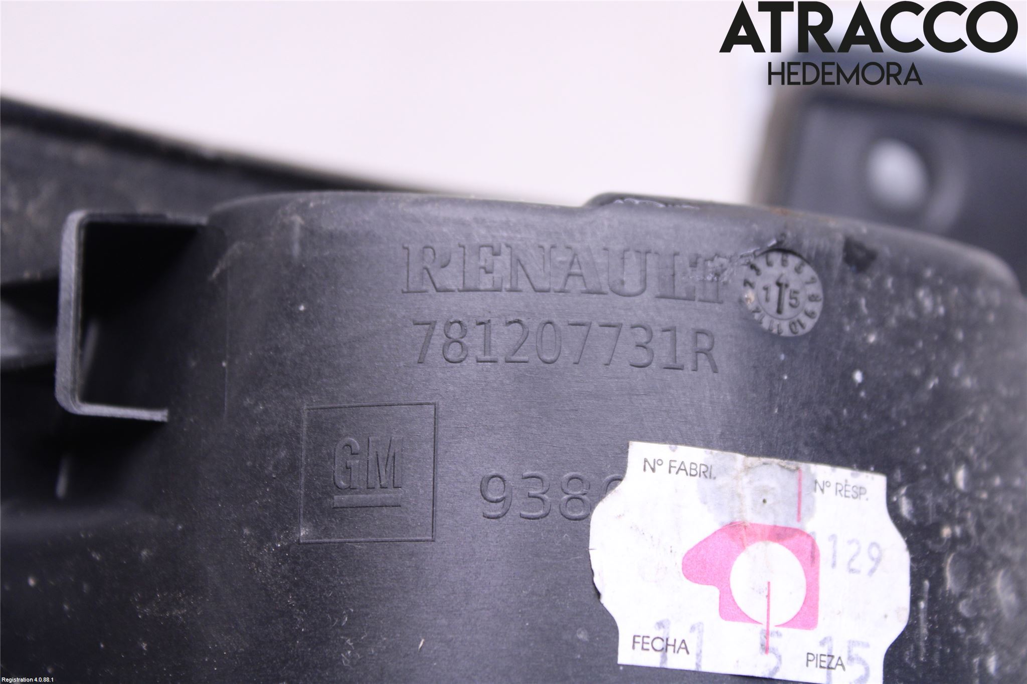 Renault TRAFIC/E-TECH 15- Drivstoff Tankluke
