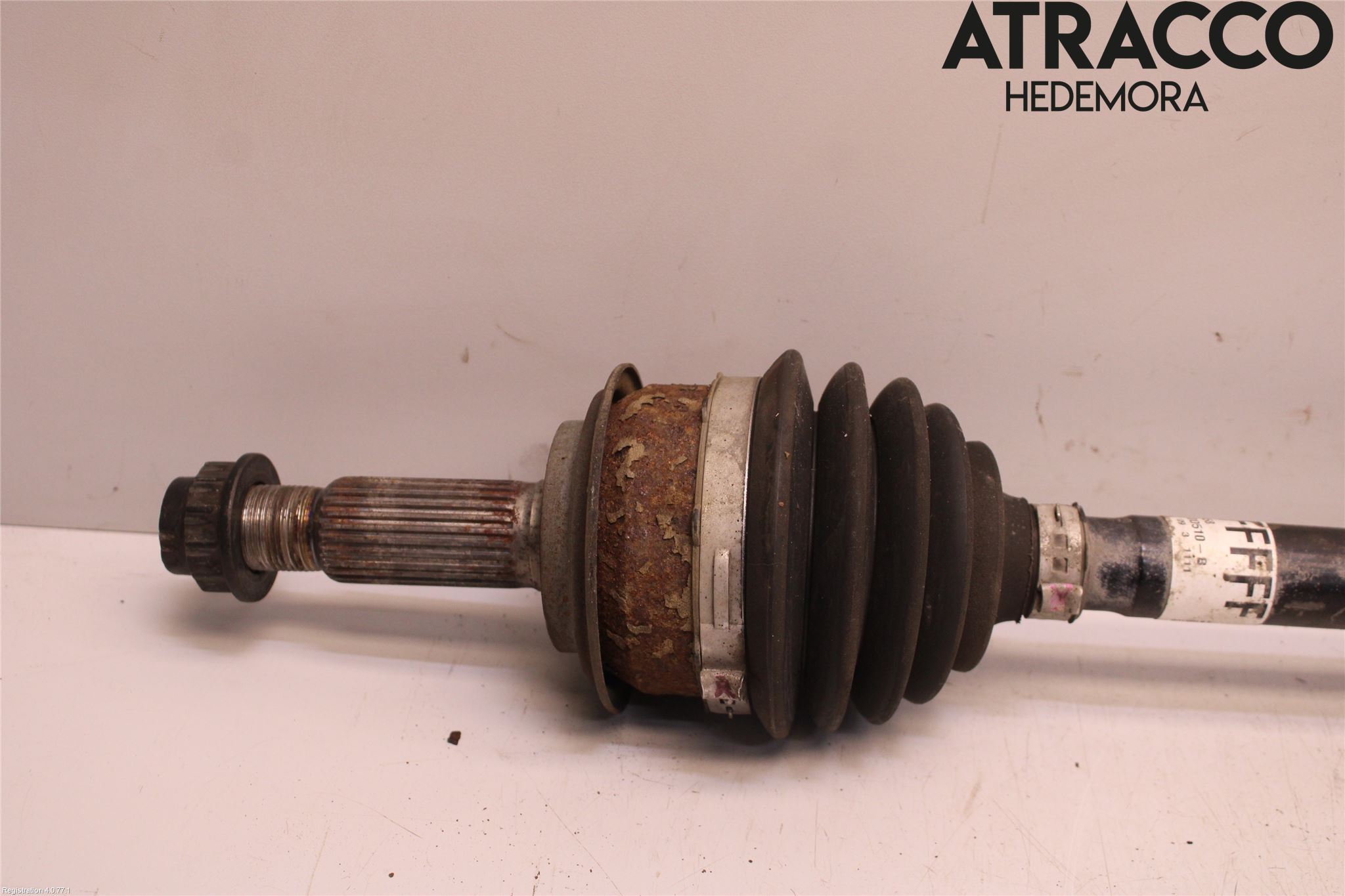 Toyota YARIS XP130 15-20 Drivaksel Foran Kompl Høyre