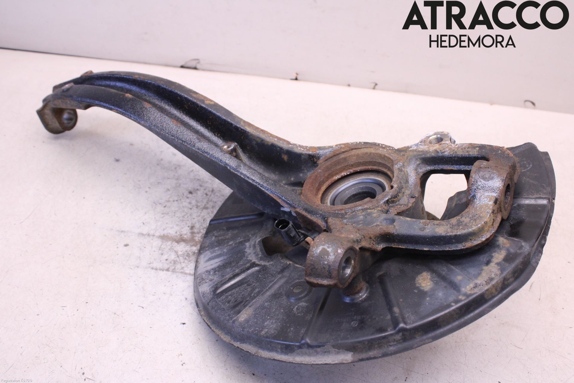 Volkswagen VW TOUAREG 7P 11-18 Spindel Vf
