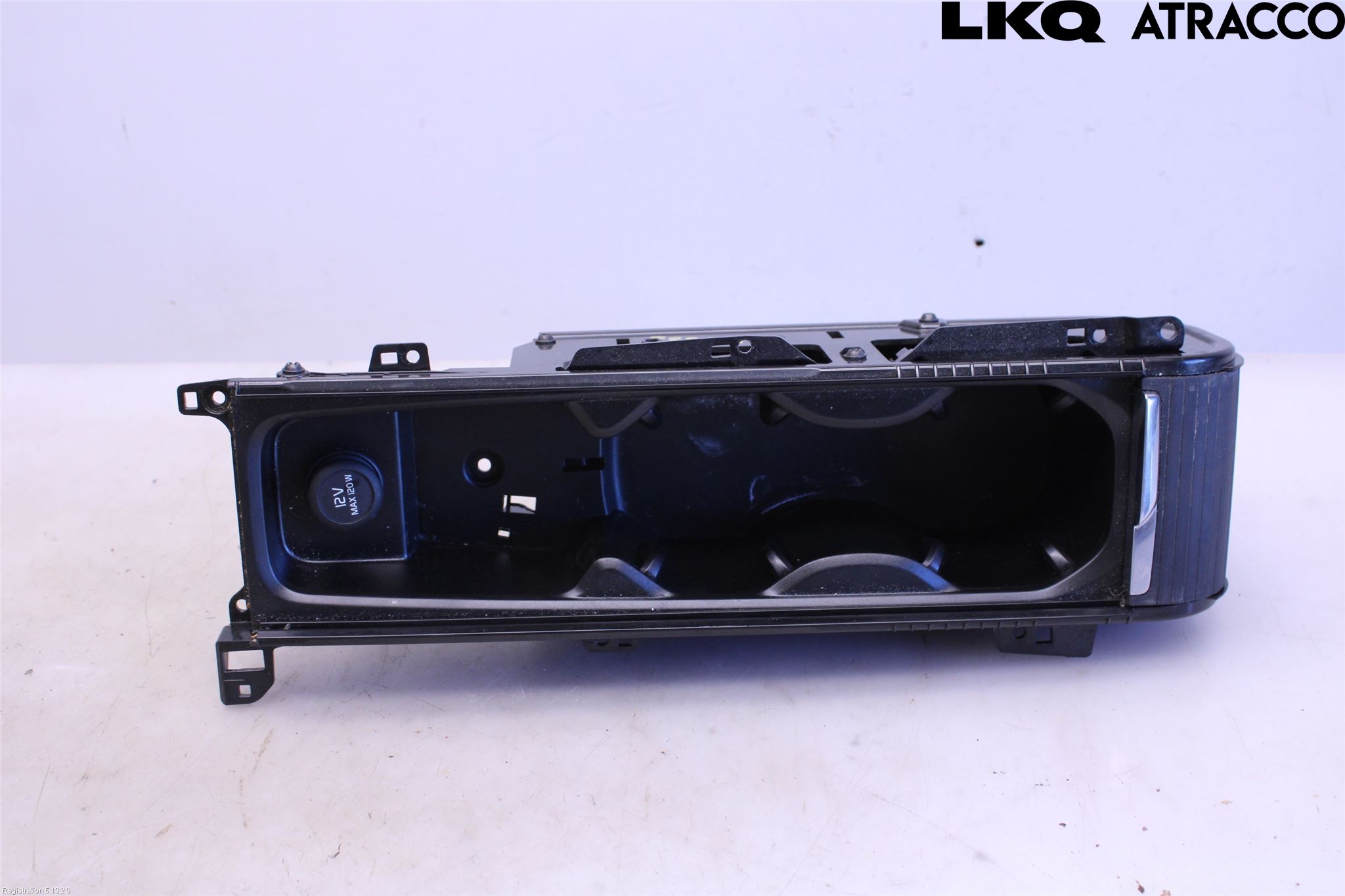 Volvo V90 17->> Innr Koppholder