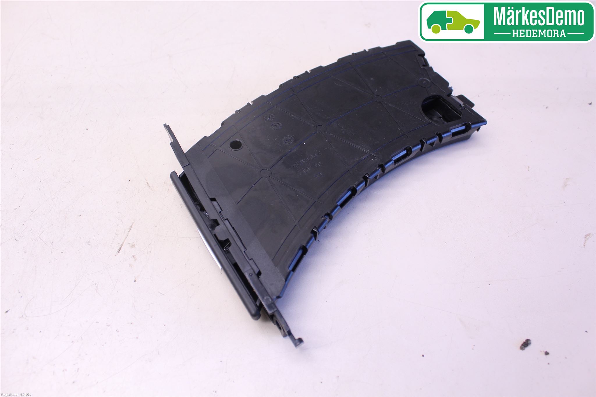 BMW 3 E90/91 SED/TOU 05-12 Innr Koppholder