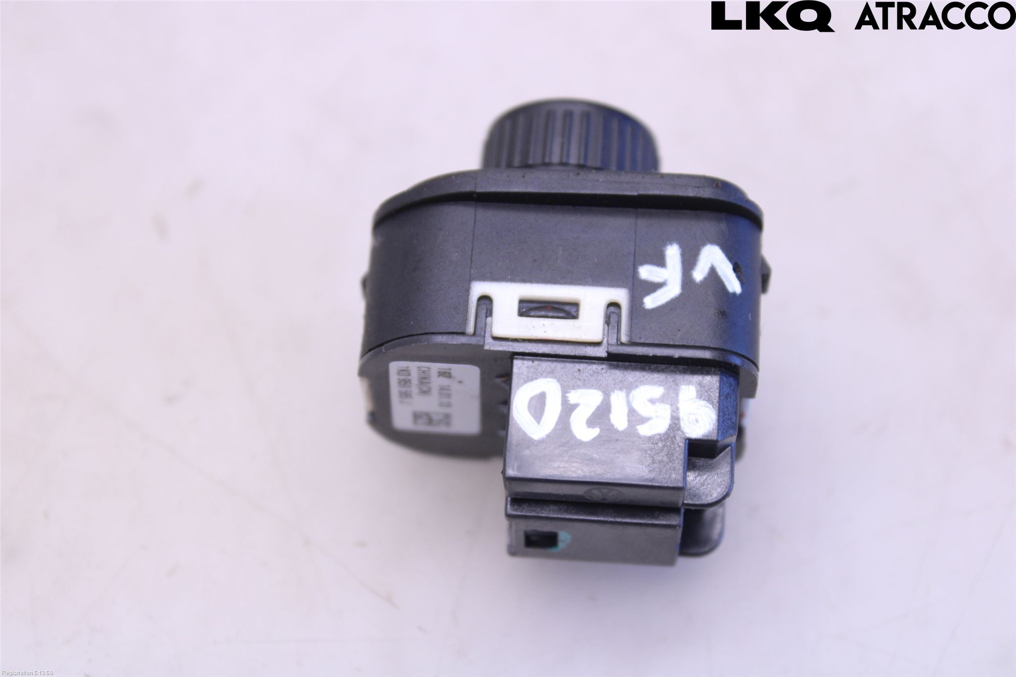 Volkswagen VW PASSAT 11-14 Bryter Speil