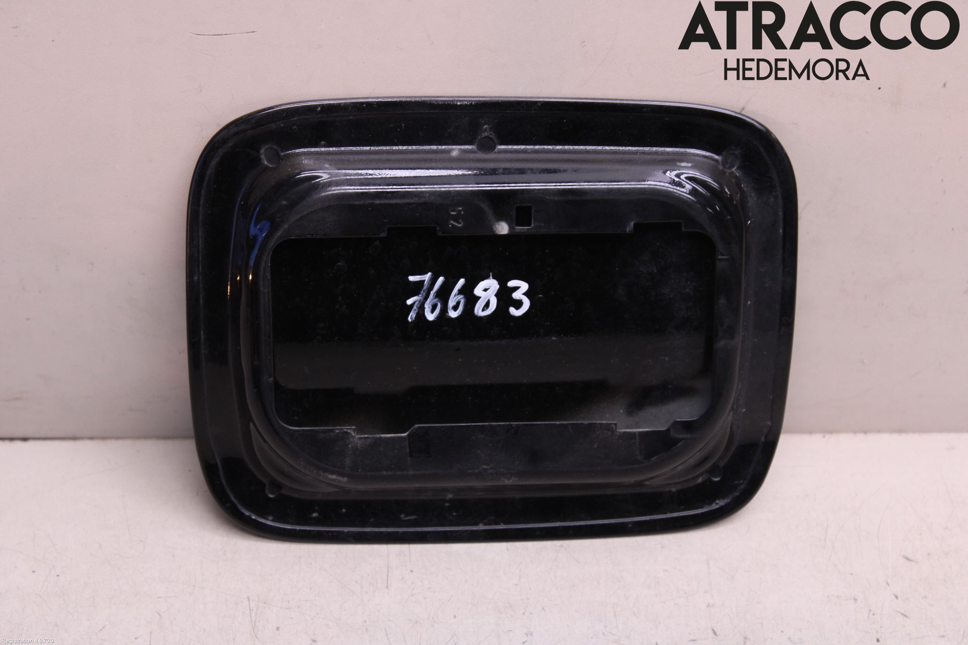 BMW X1 E84 10-15 Drivstoff Tankluke