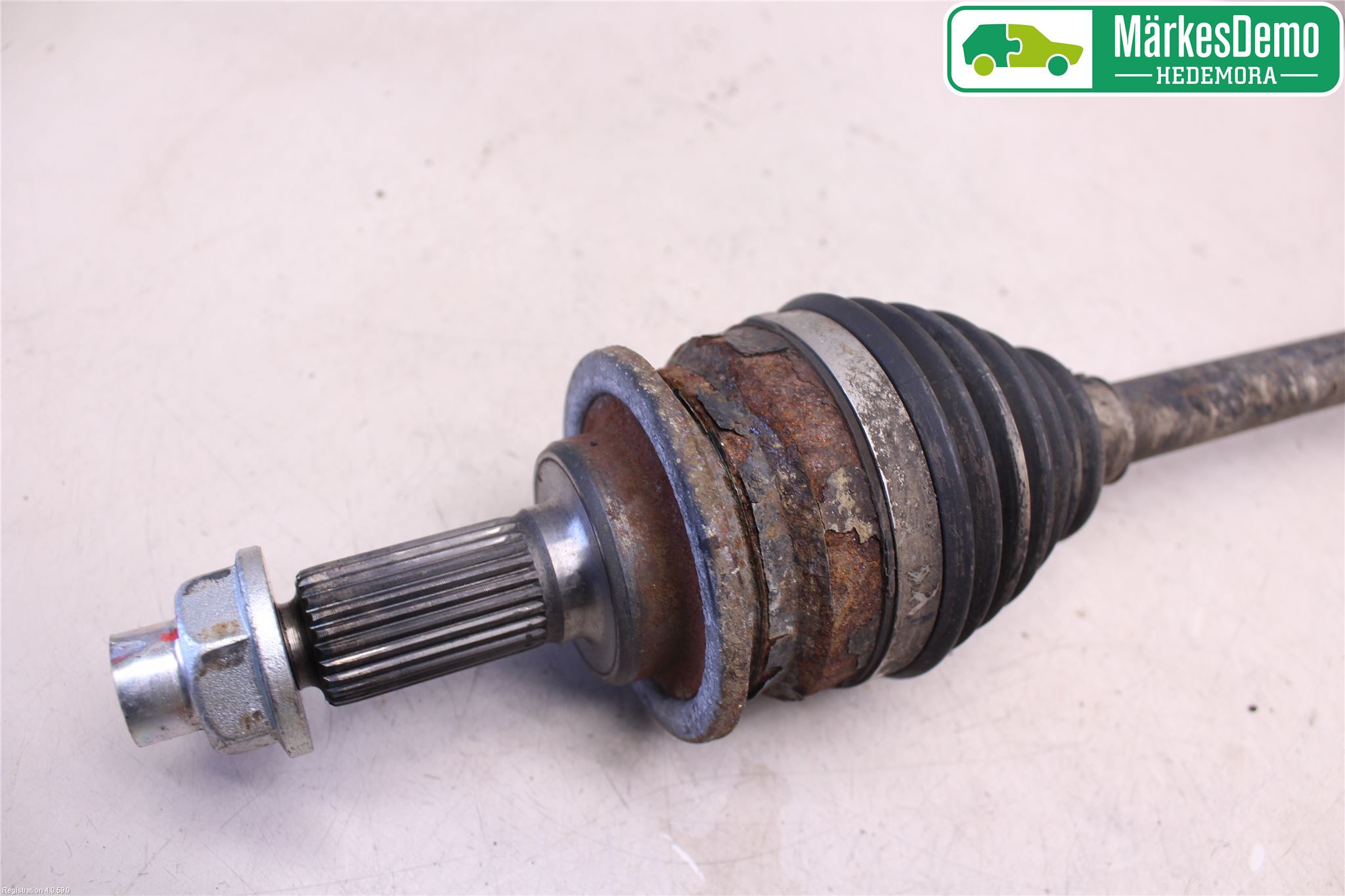 Suzuki SWIFT 11-16 Drivaksel Foran Kompl Venstre