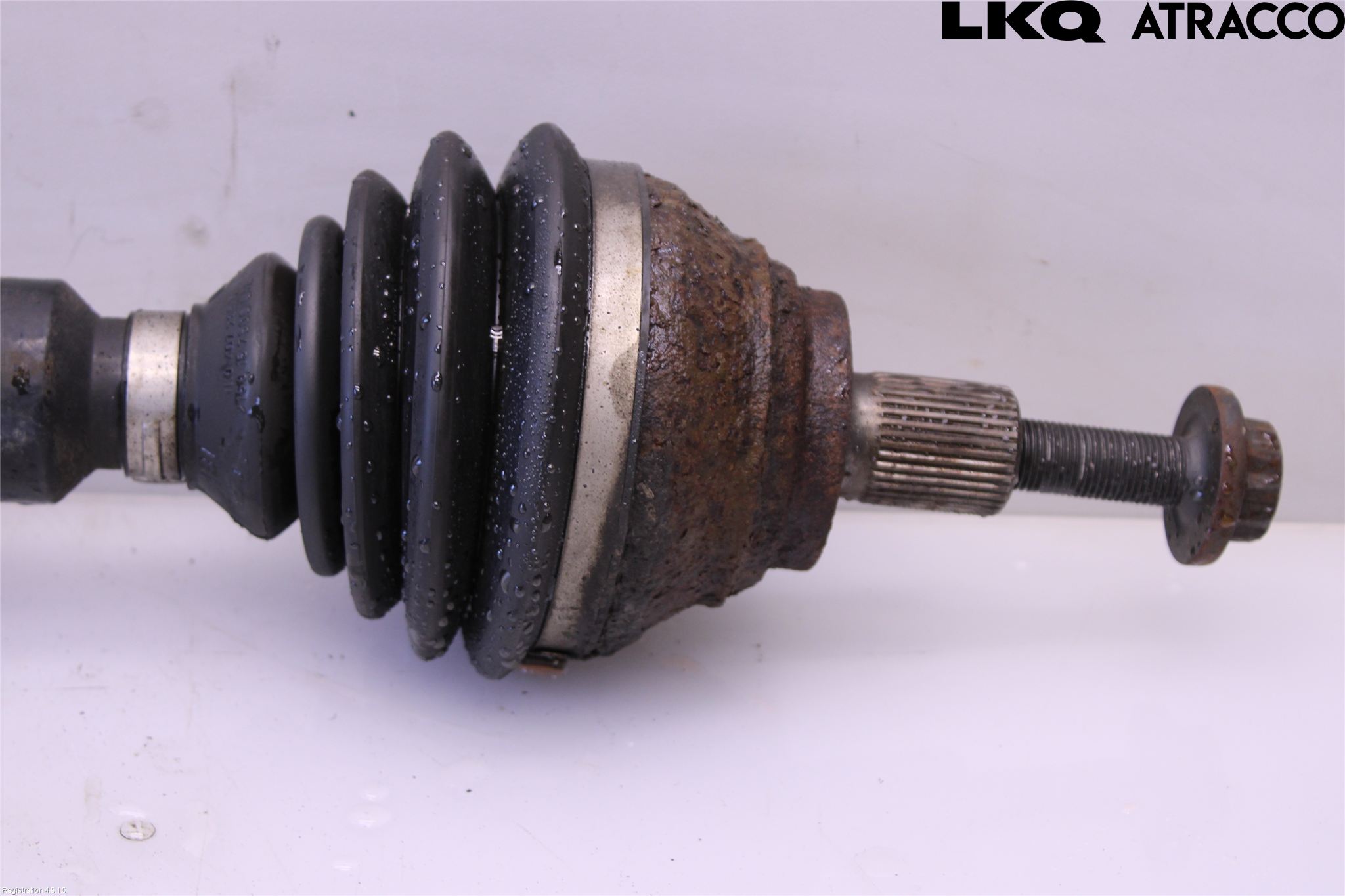 Volkswagen VW PASSAT 11-14 Drivaksel Foran Kompl Høyre