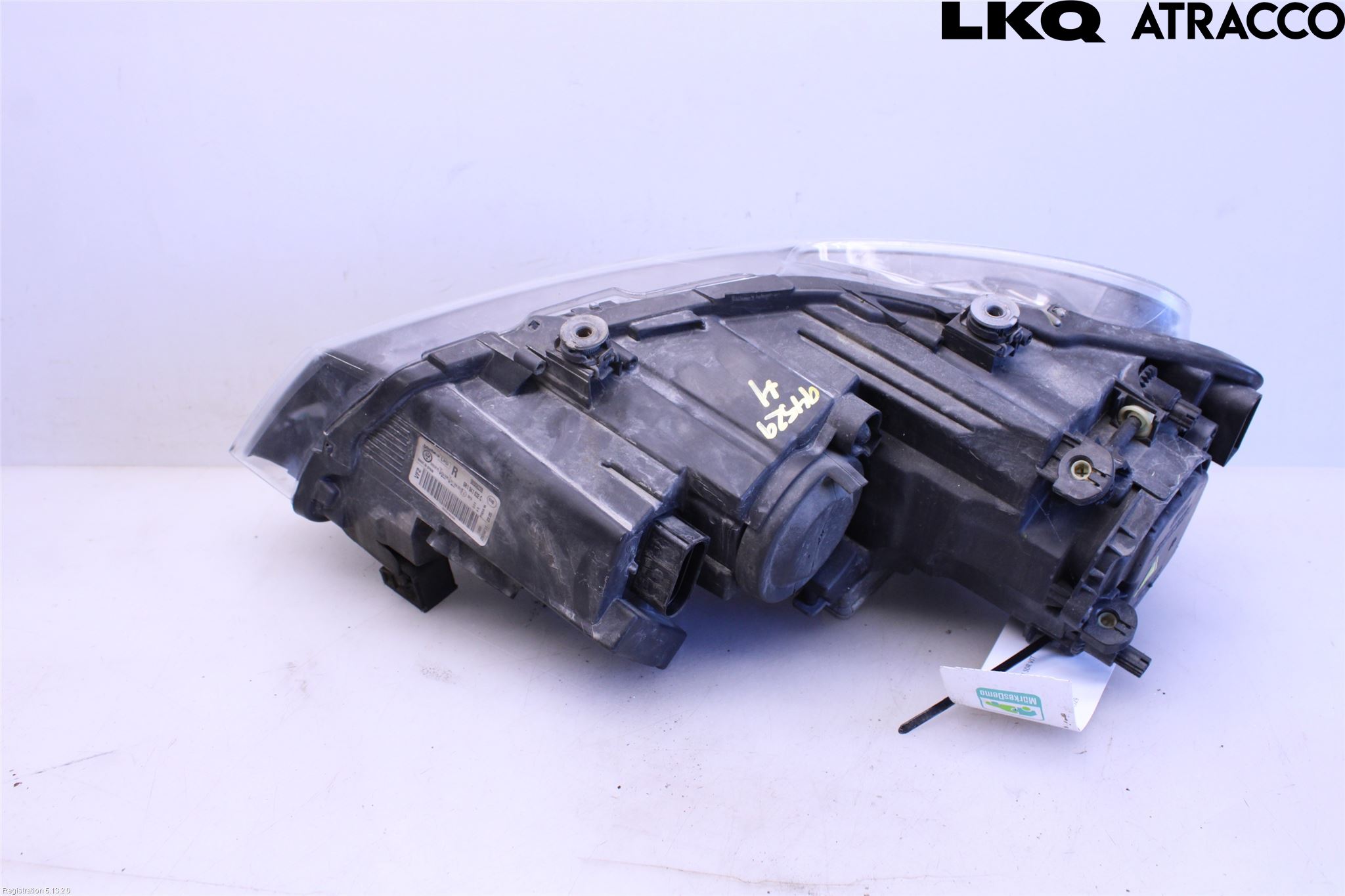 Volkswagen VW POLO 10-17 Frontlykt Høyre