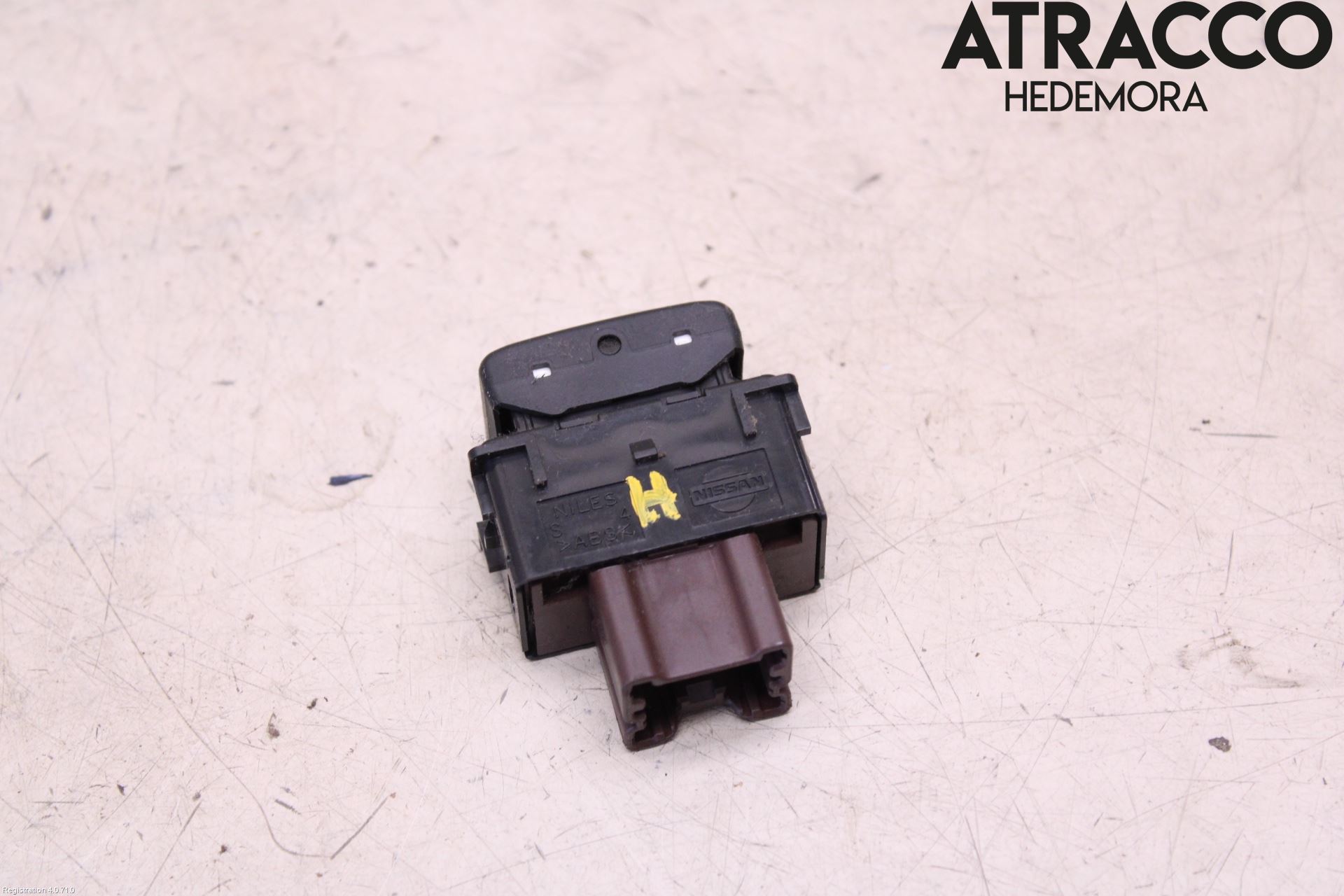 Nissan NAVARA 05-16 Bryter Varmesete