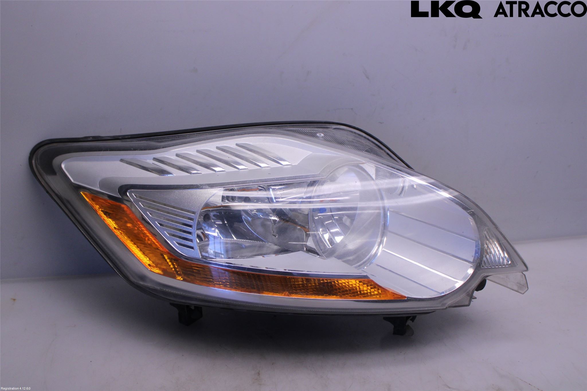 Ford KUGA 08-12 Frontlykt Høyre