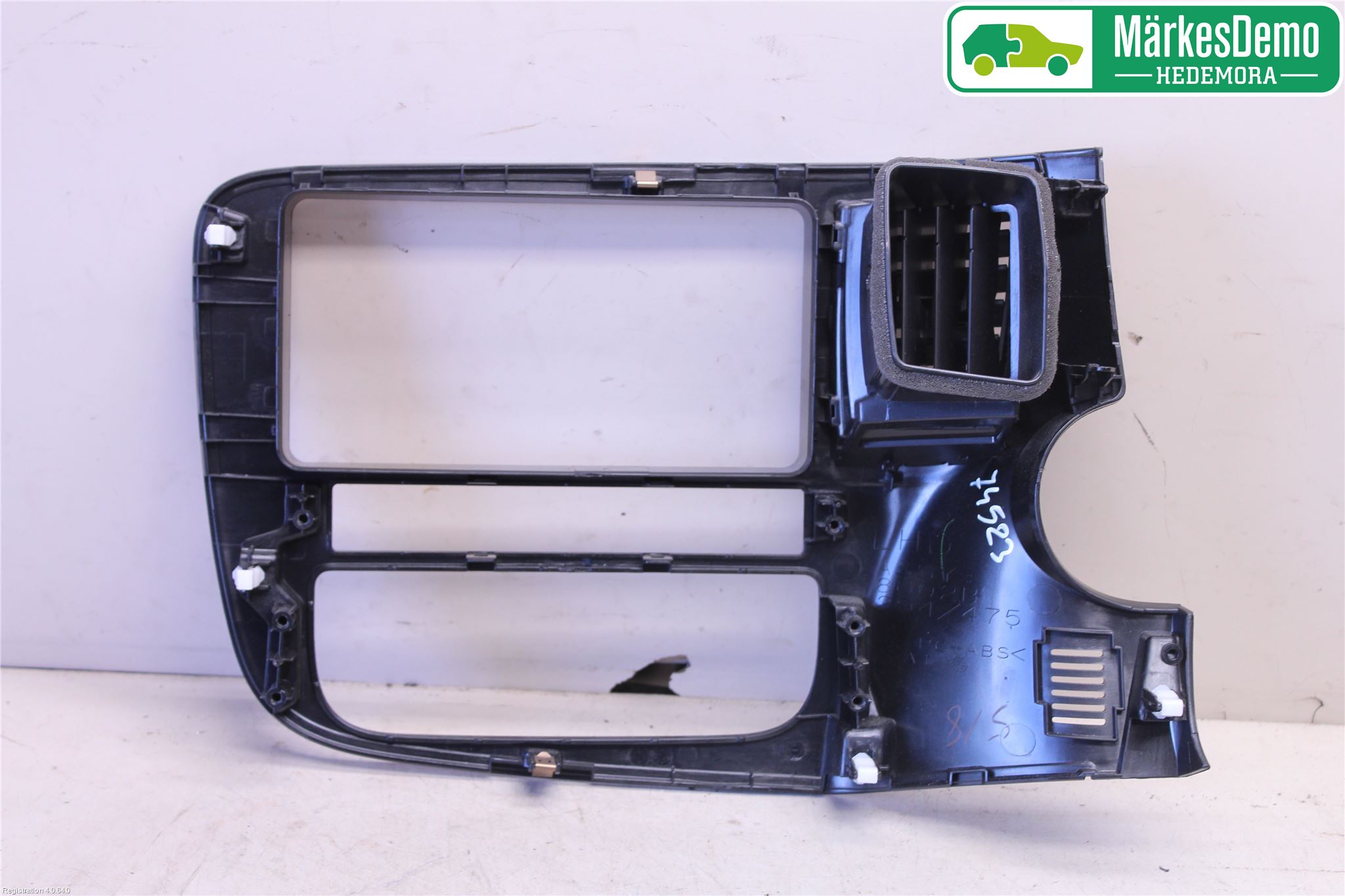 Mitsubishi OUTLANDER 13-21 Innr Radio Ramme