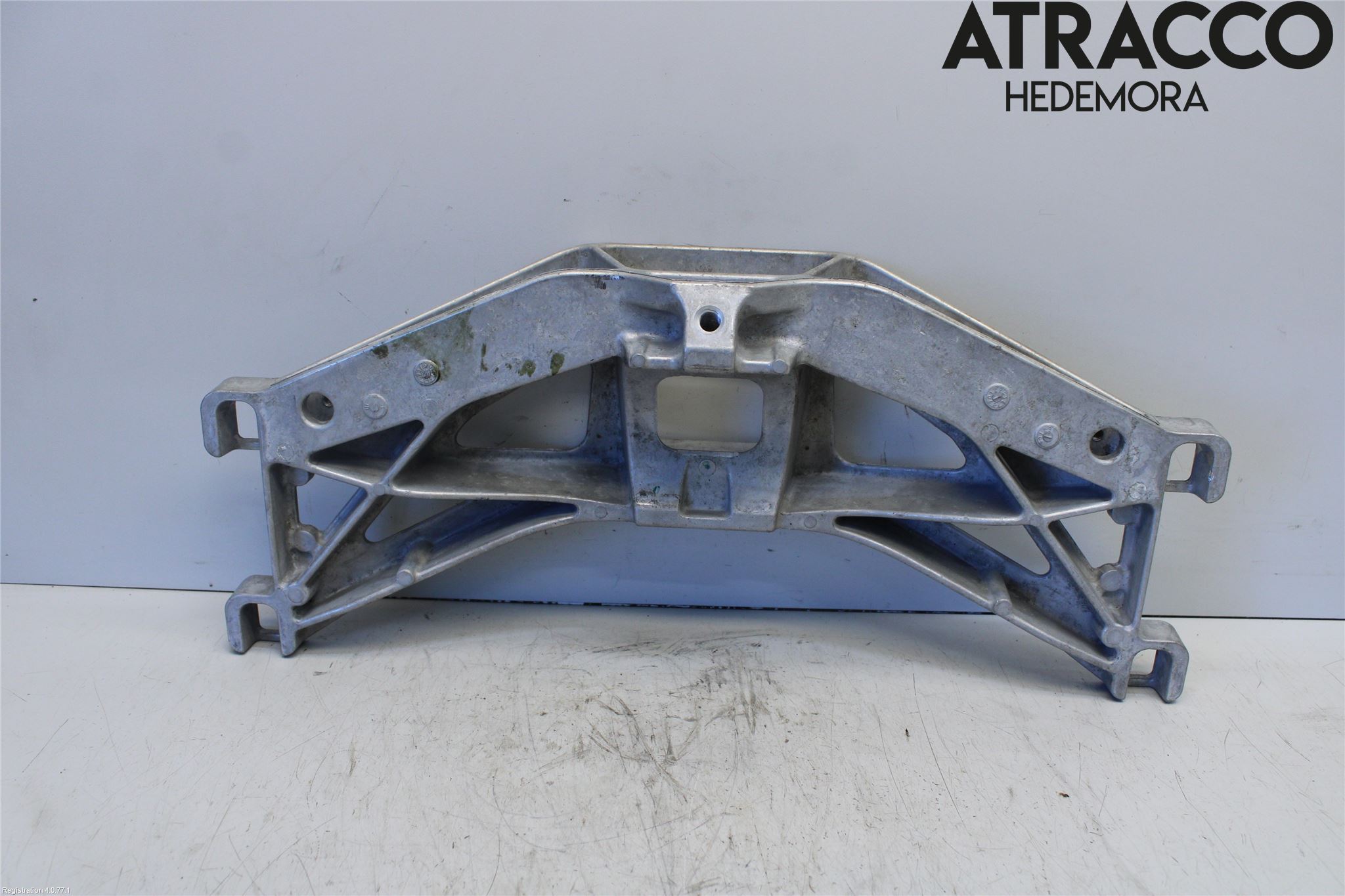 Jaguar XE (X760) 15-24 Gearkasse Bjelke - Travers
