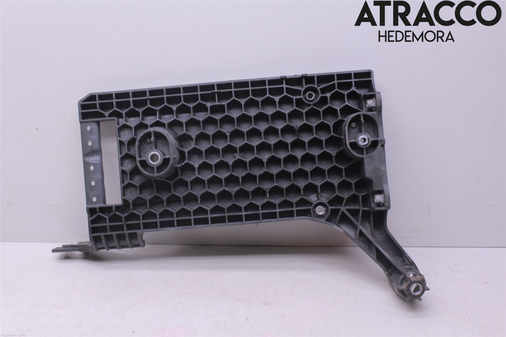 Volkswagen VW PASSAT 15-19 Batterikasse - Feste - Holder