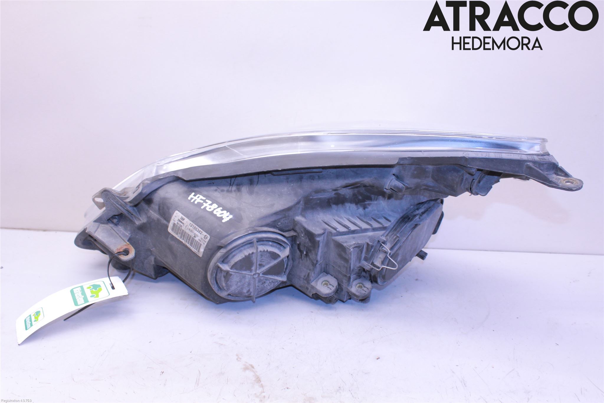 Opel CORSA D 07-14 Frontlykt Høyre