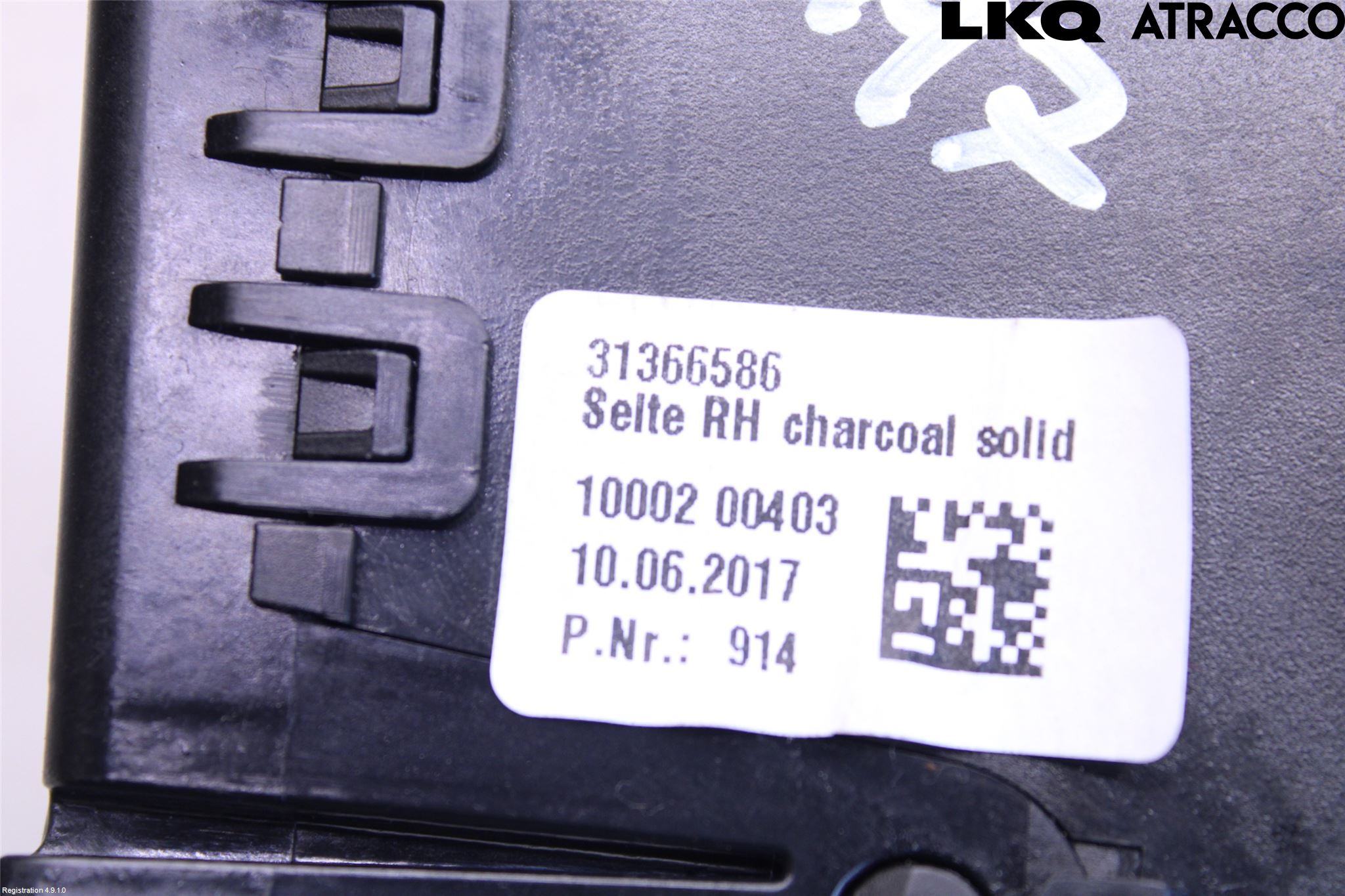 Volvo V90 17->> Dashbord Kanal - Dyse