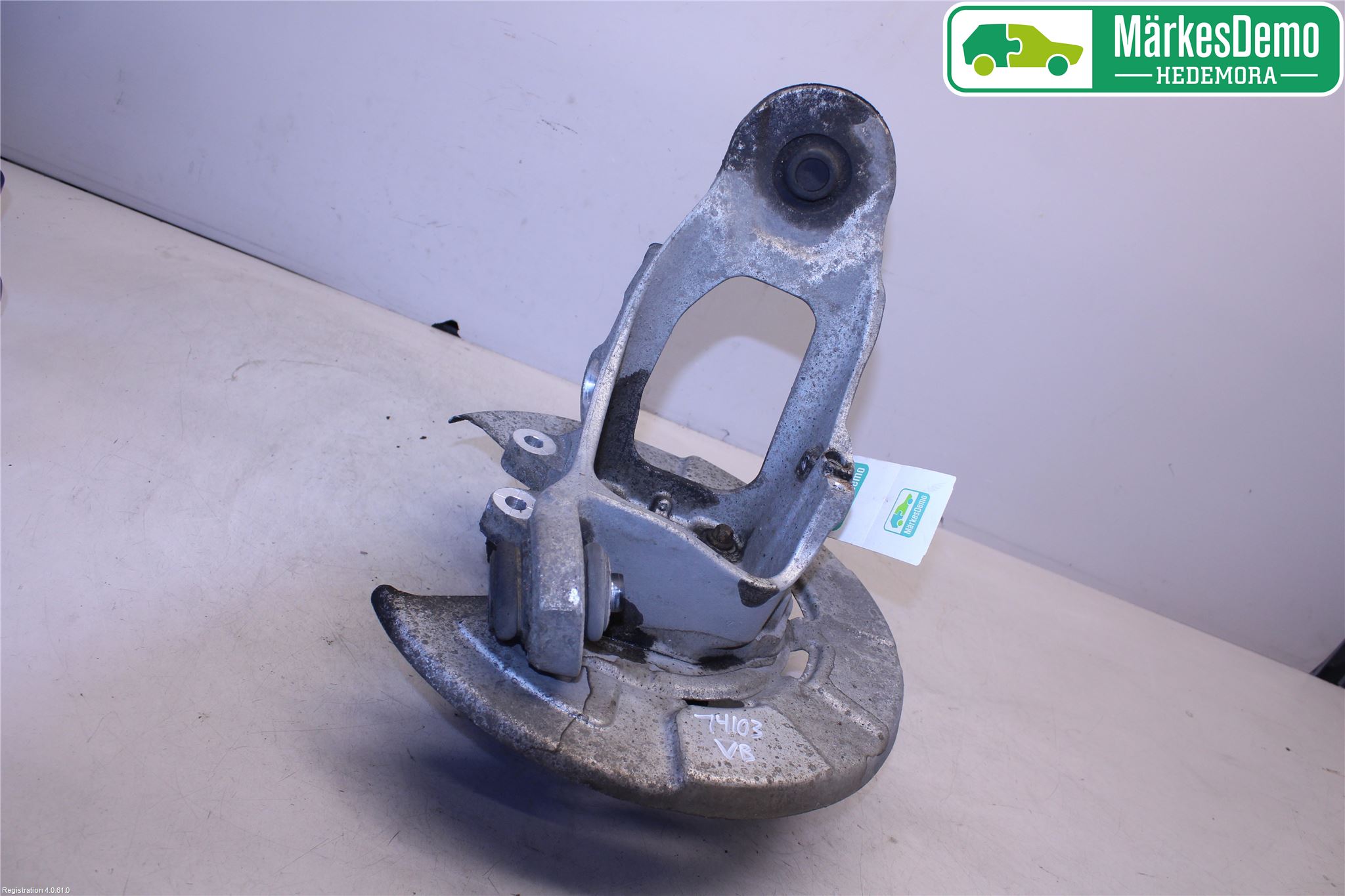 BMW X6 E71/E72   08-14 Spindel Vb
