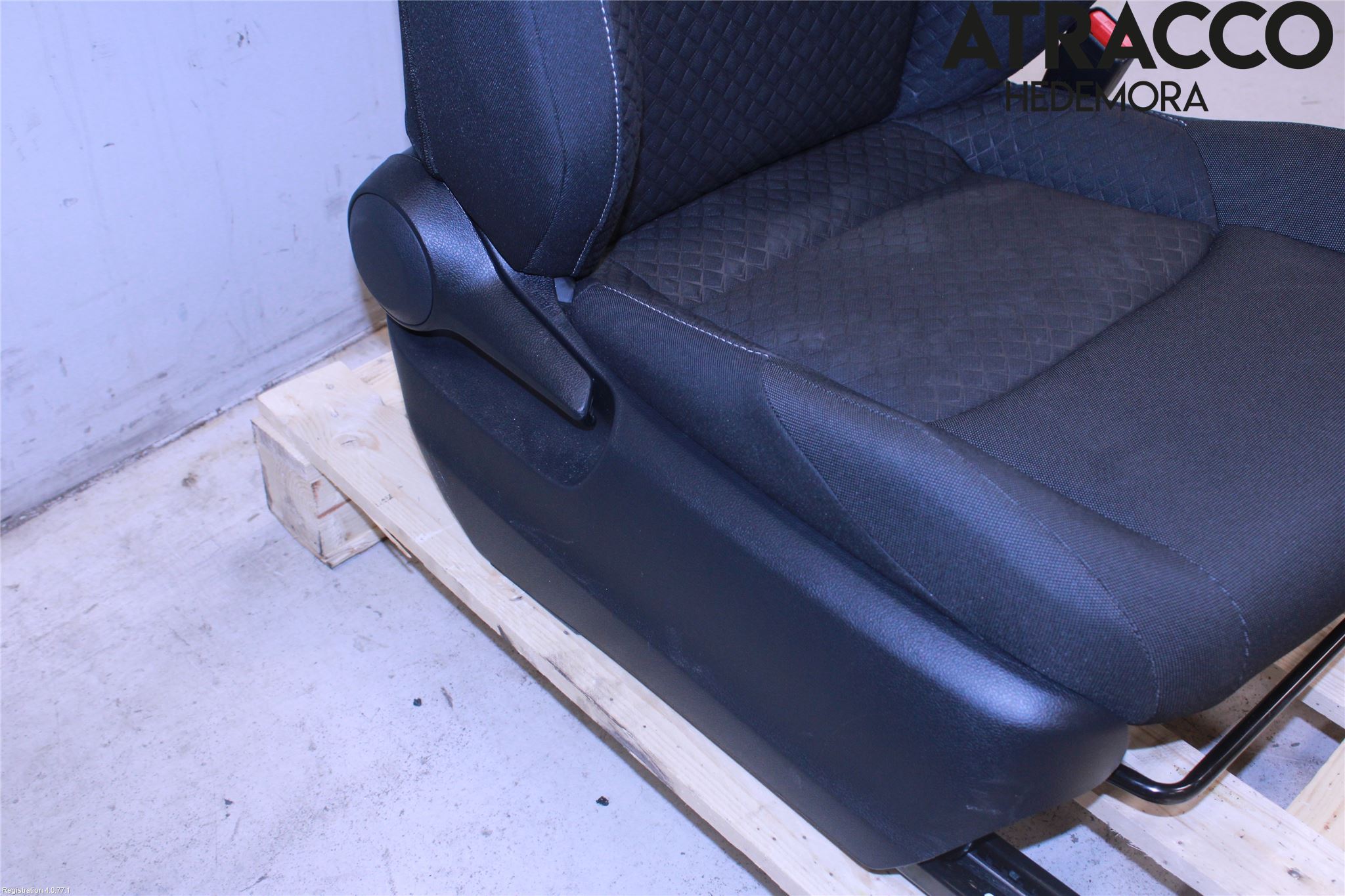 Toyota C-HR 16-23 Innr Sete Foran Høyre