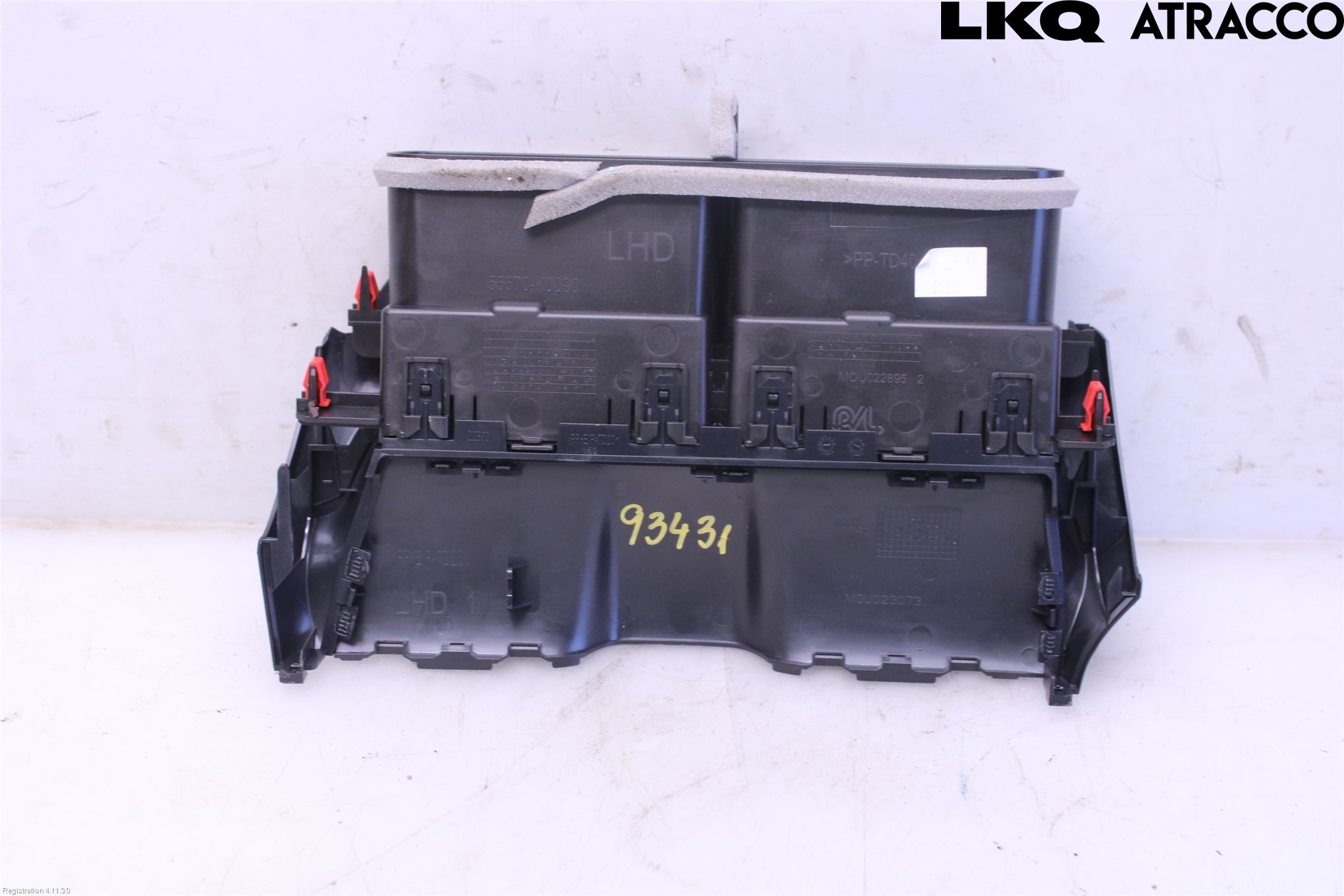 Toyota YARIS XP21 20- Dashbord Kanal - Dyse