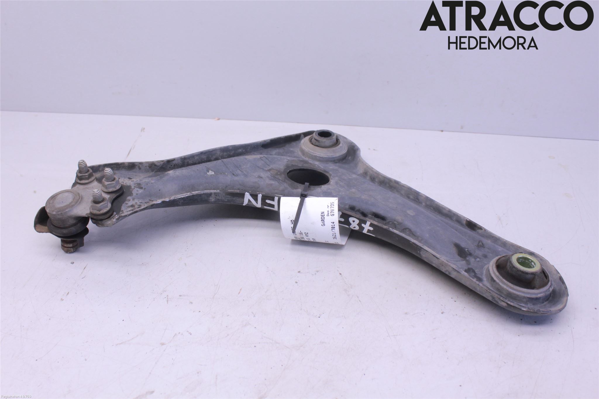 Peugeot PEUGOT 208 16-19 Bærearm Foran Høyre Nedre
