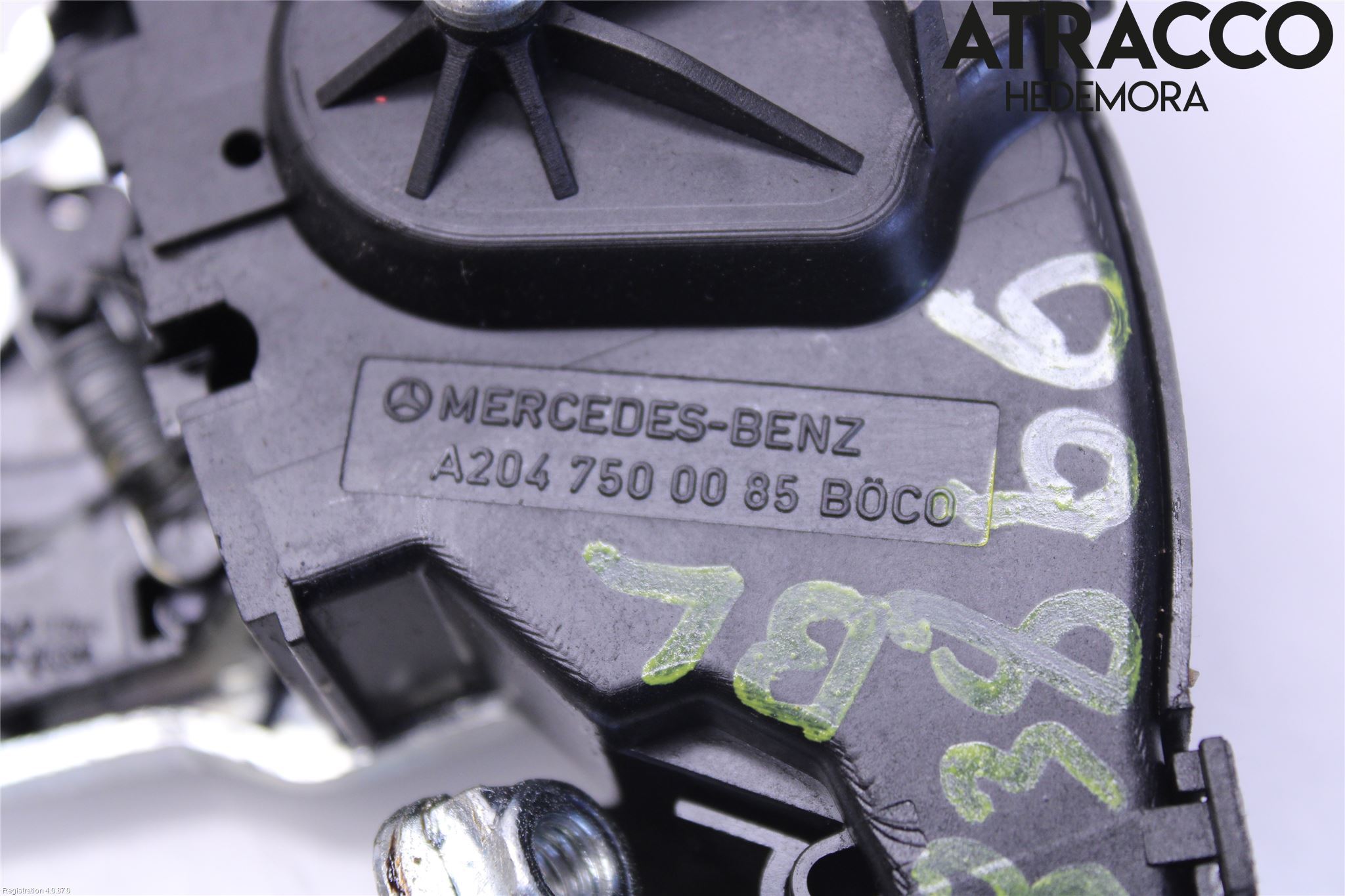 Mercedes-Benz MB C-KLASS (W204) 07-15 Bakluke-Lokk Låsekasse