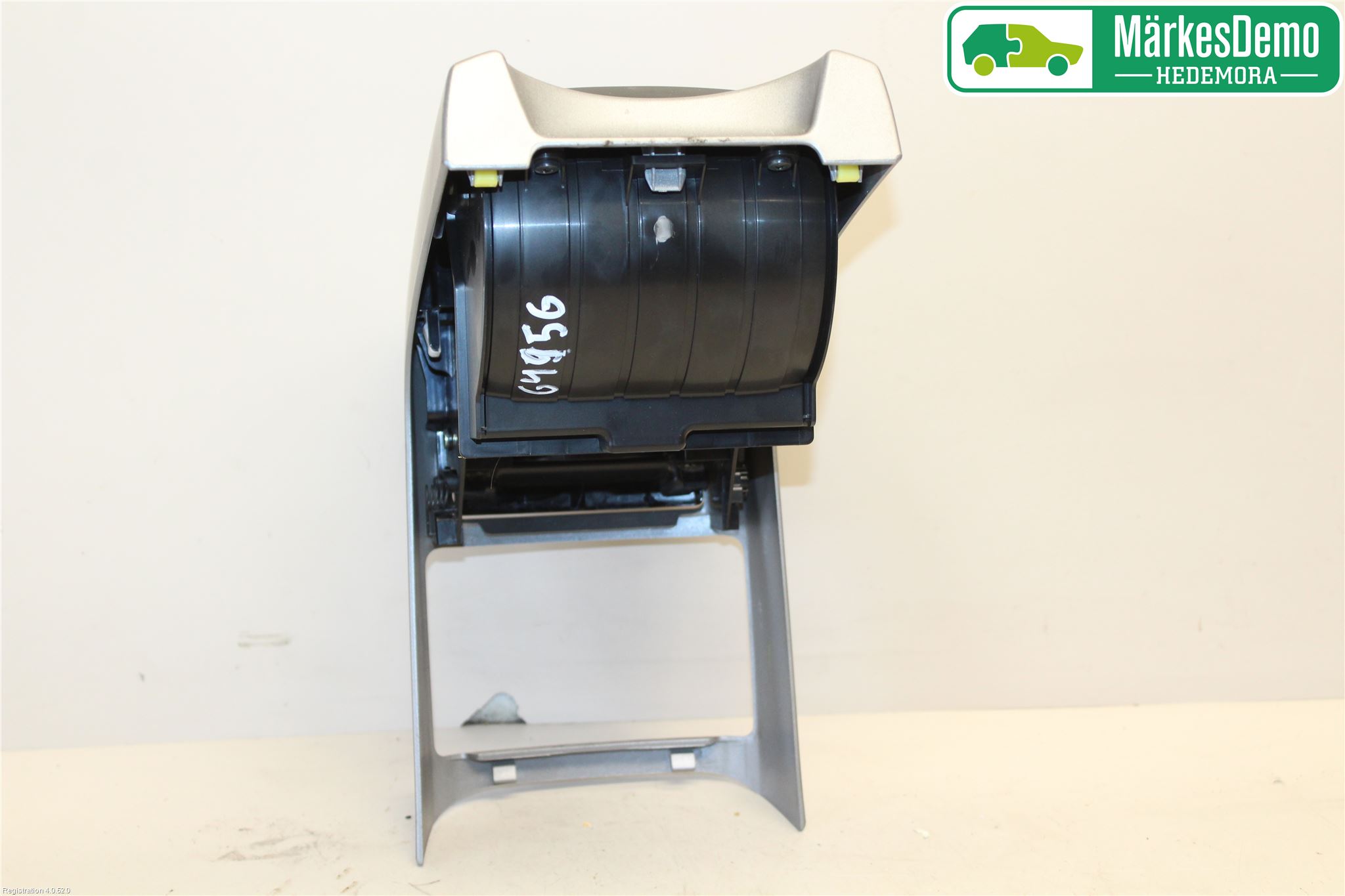 Toyota PRIUS NWH20 04-08 Innr Koppholder