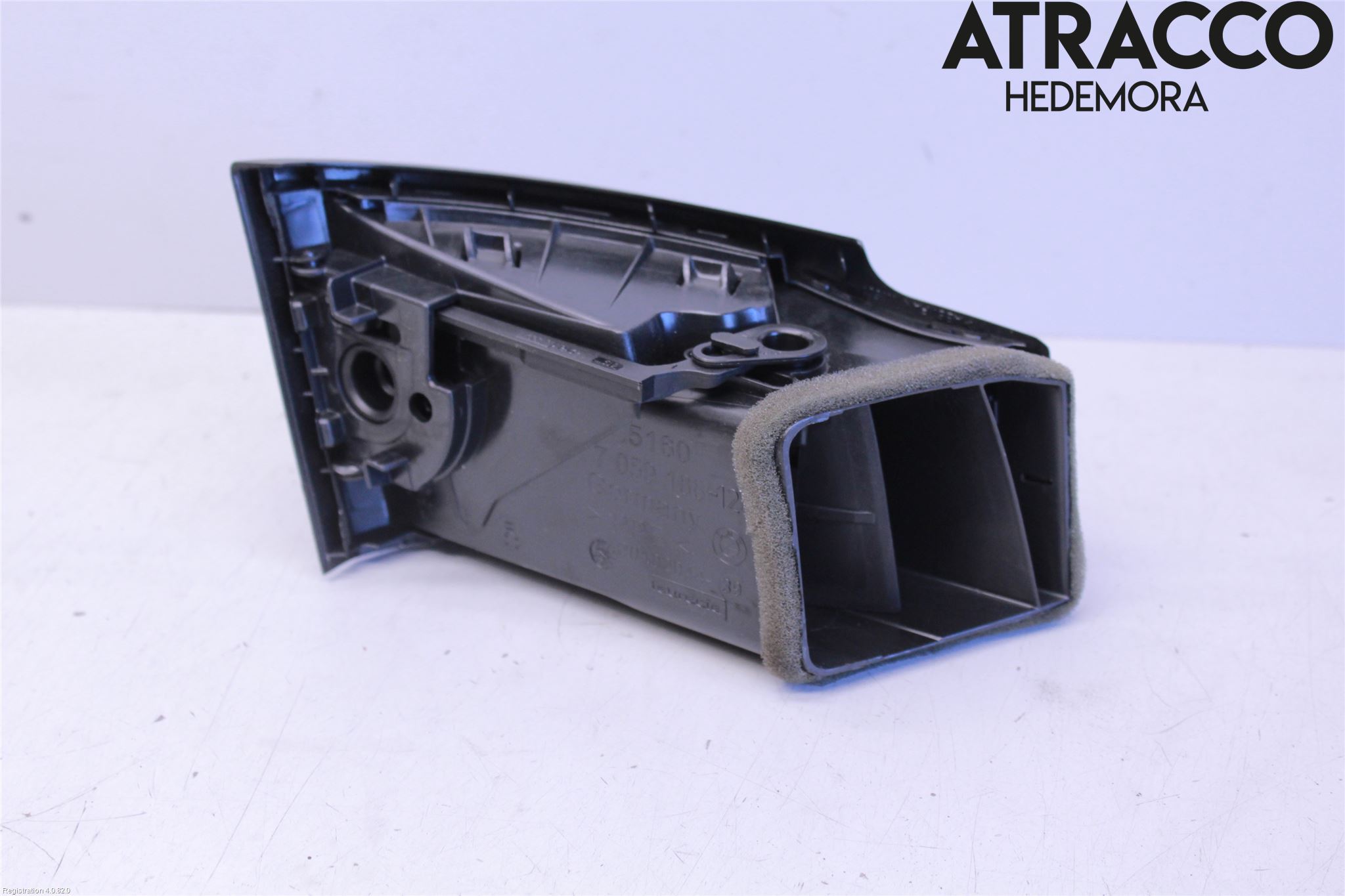 BMW 1 E87/81 5D/3D 03-11 Dashbord Kanal - Dyse