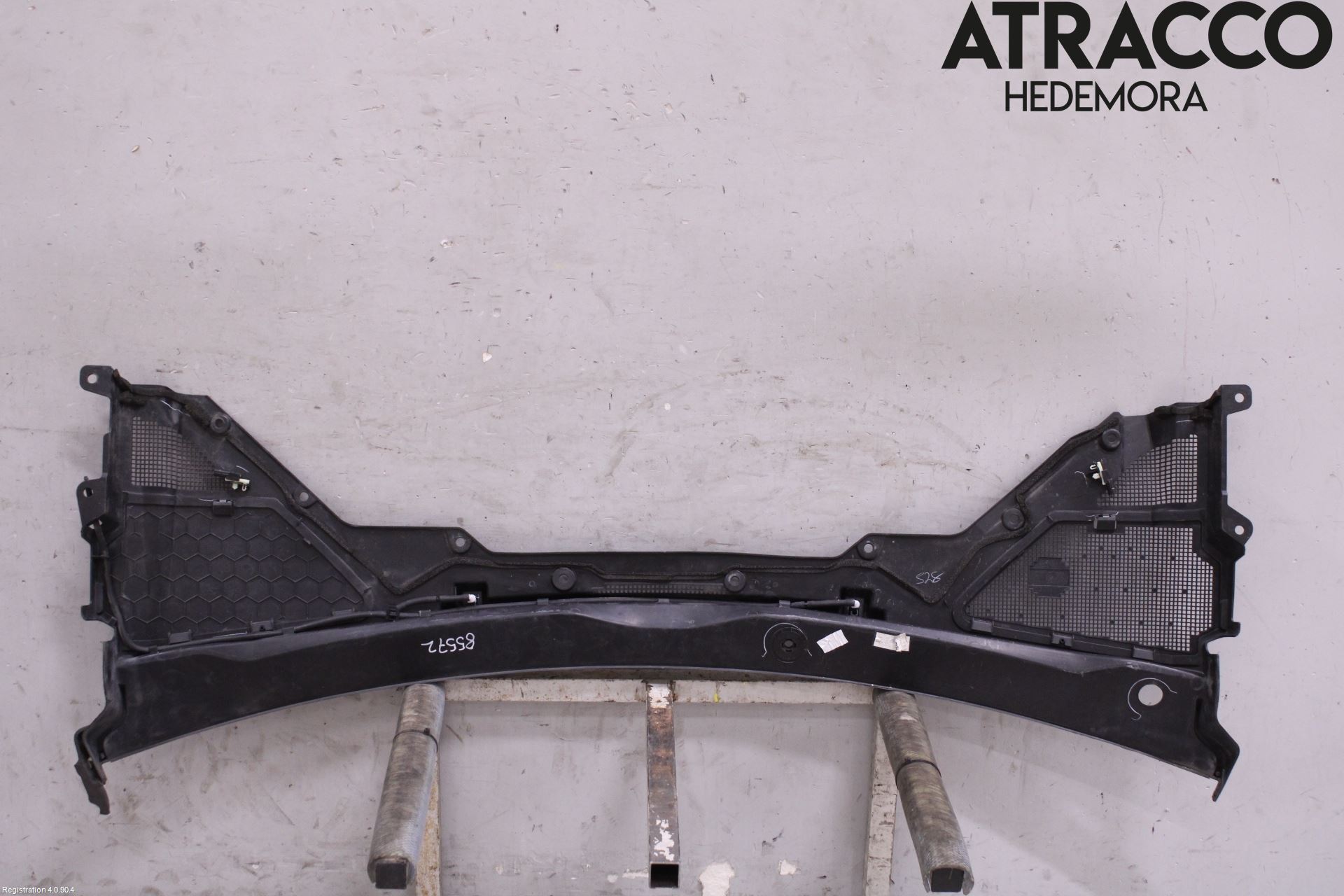 Jaguar XF (X260) 16-24 Visker Deksel-Grill-Under Frr