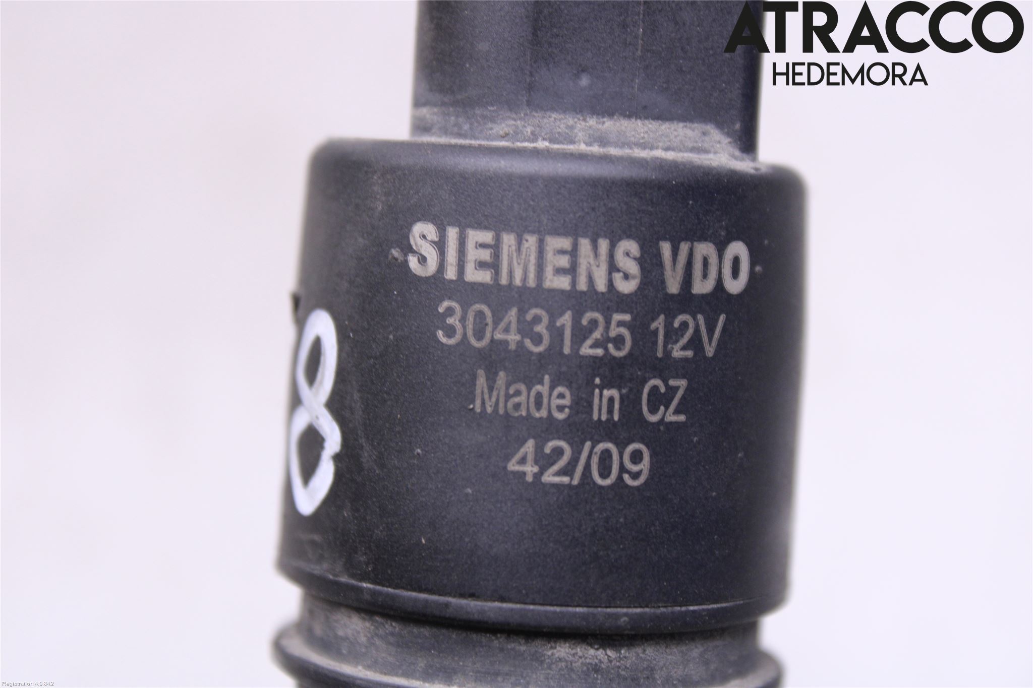 Mitsubishi OUTLANDER 07-12 Spylerpumpe Frontrute