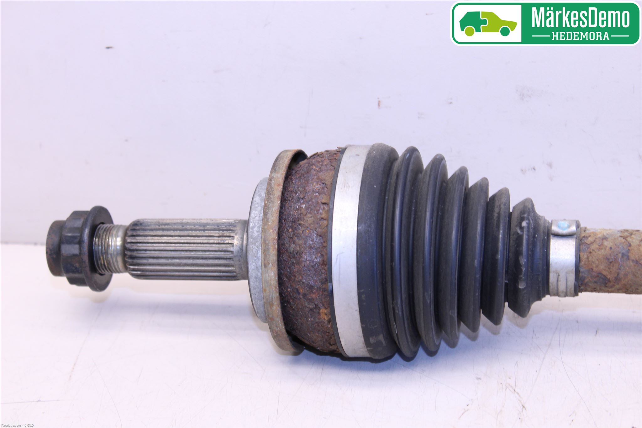 Toyota AURIS 07-09 Drivaksel Foran Kompl Venstre