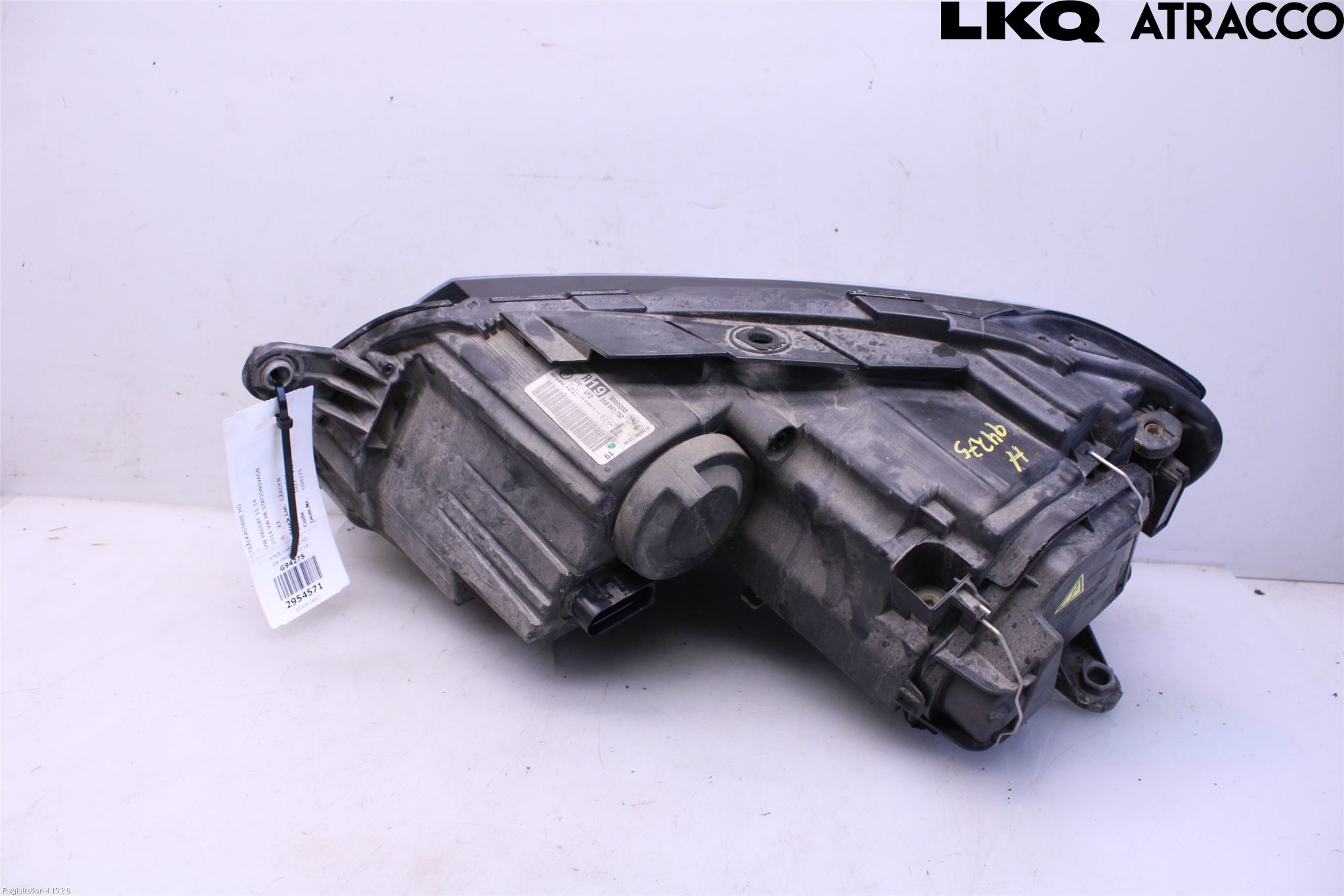 Volkswagen VW PASSAT 11-14 Frontlykt Høyre