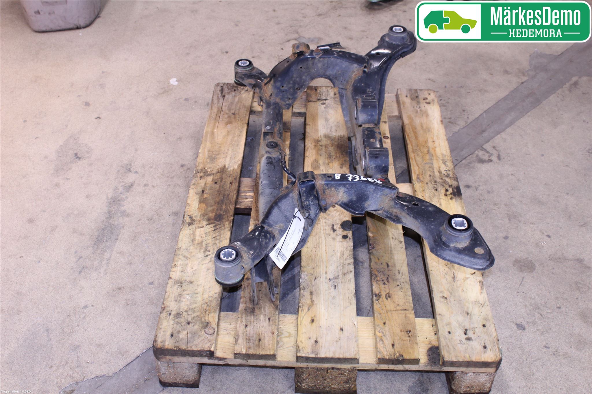 Volvo XC60 14-17 Bakaksel Feste Travers-Ramme