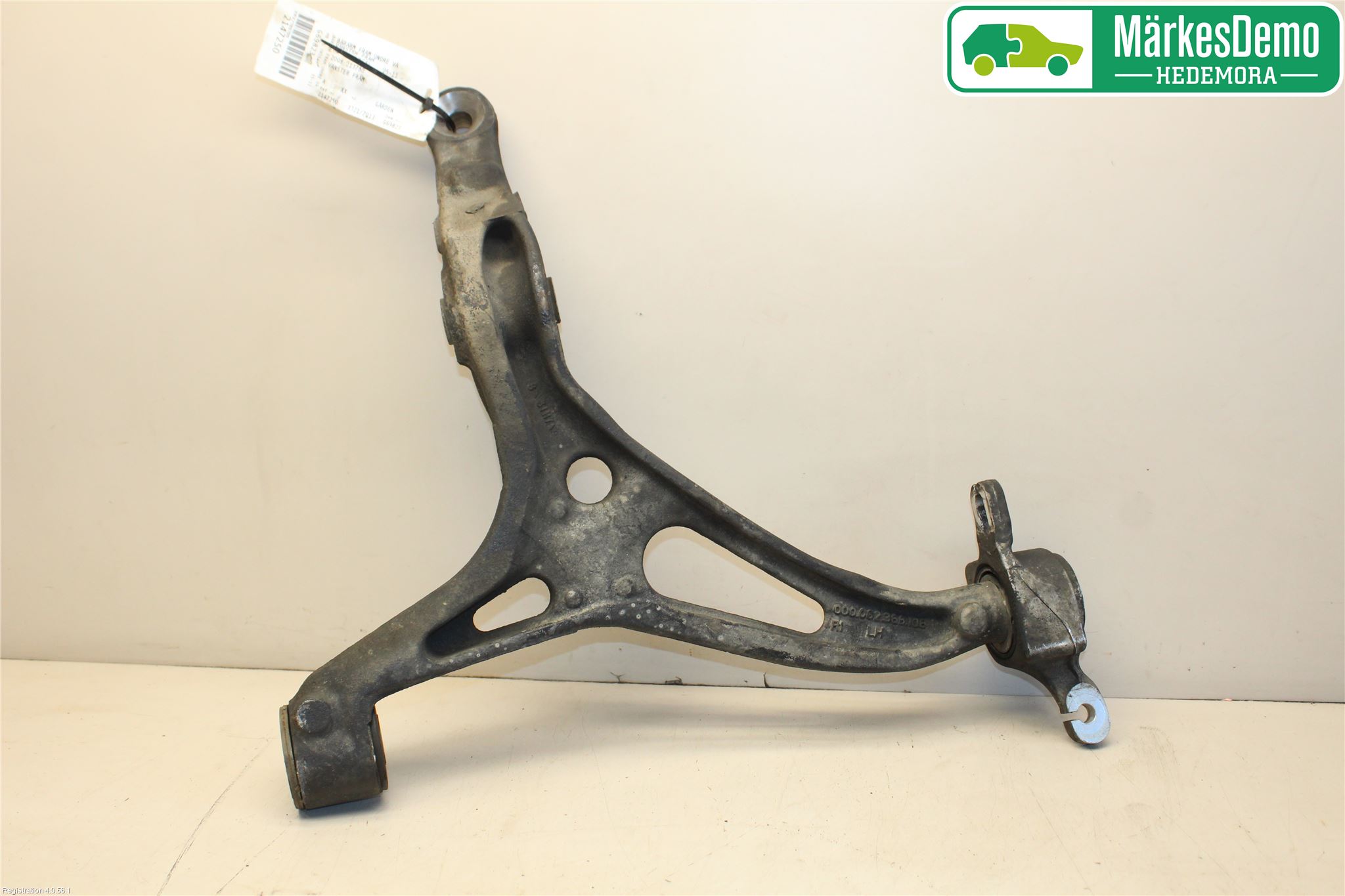 Mercedes-Benz MB ML (W164) 05-11 Bærearm Foran Venstre Nedre