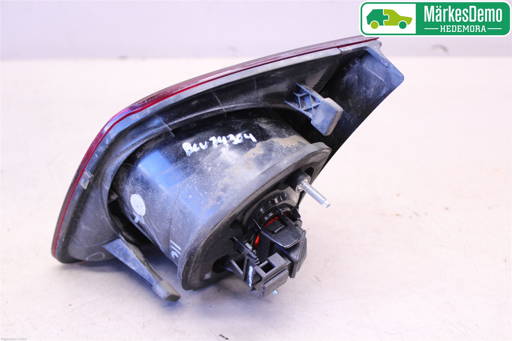 Volkswagen VW GOLF PLUS/CROSS GOLF 04-14 Baklykt Venstre  På Luke(Indre