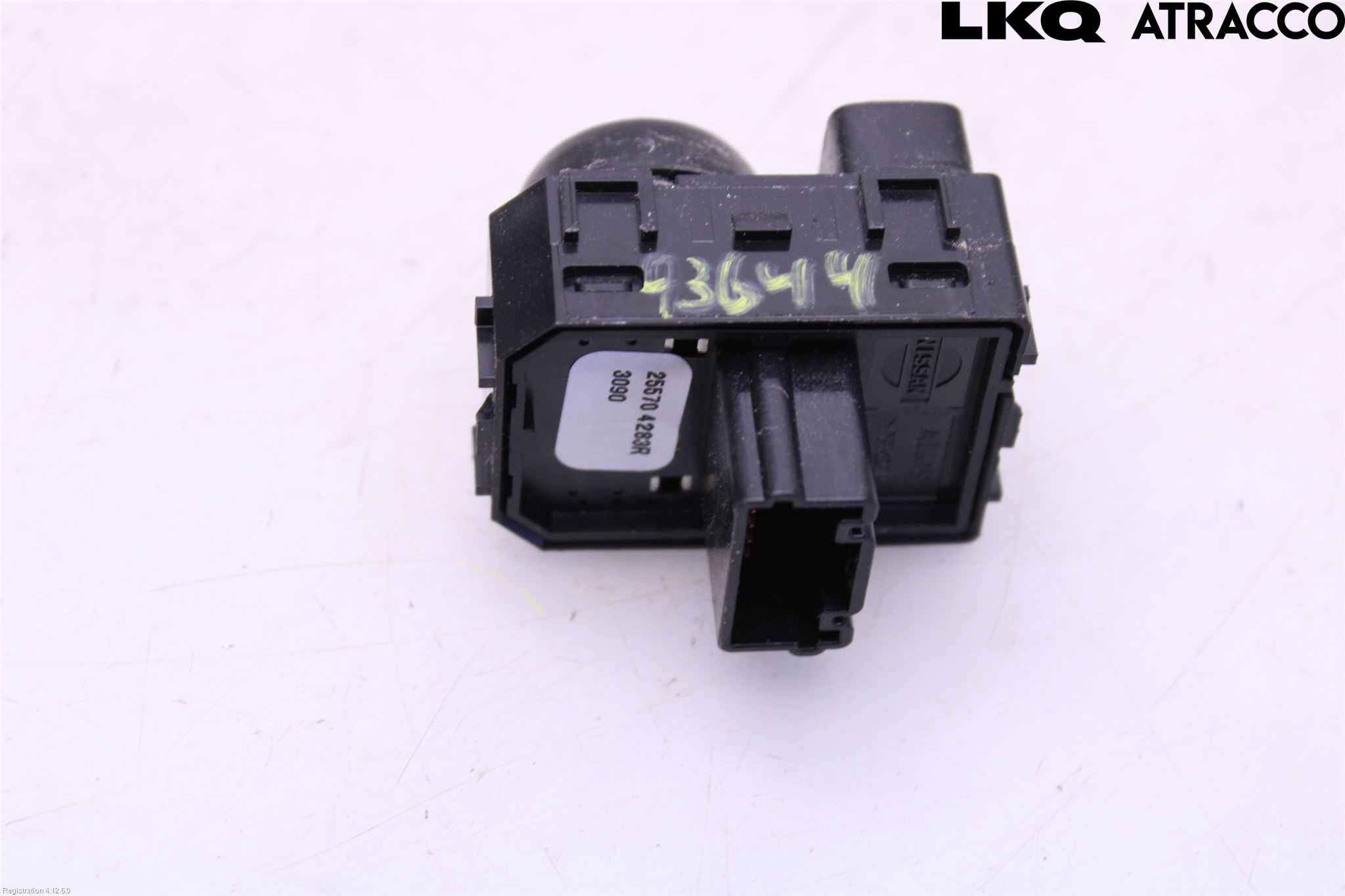 Nissan NV400 12-24 Bryter Speil