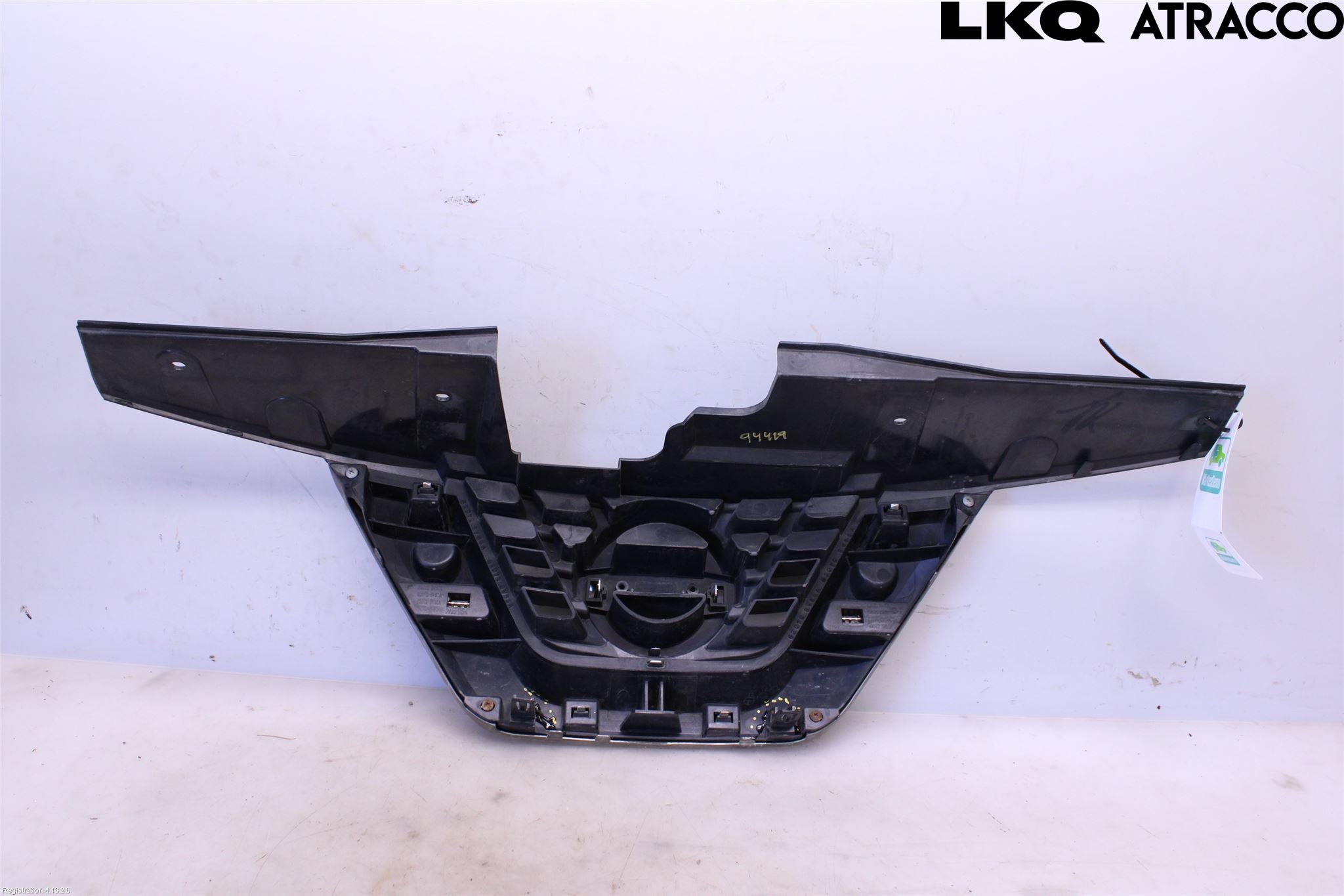 Nissan JUKE 14-19 Grill Komplett